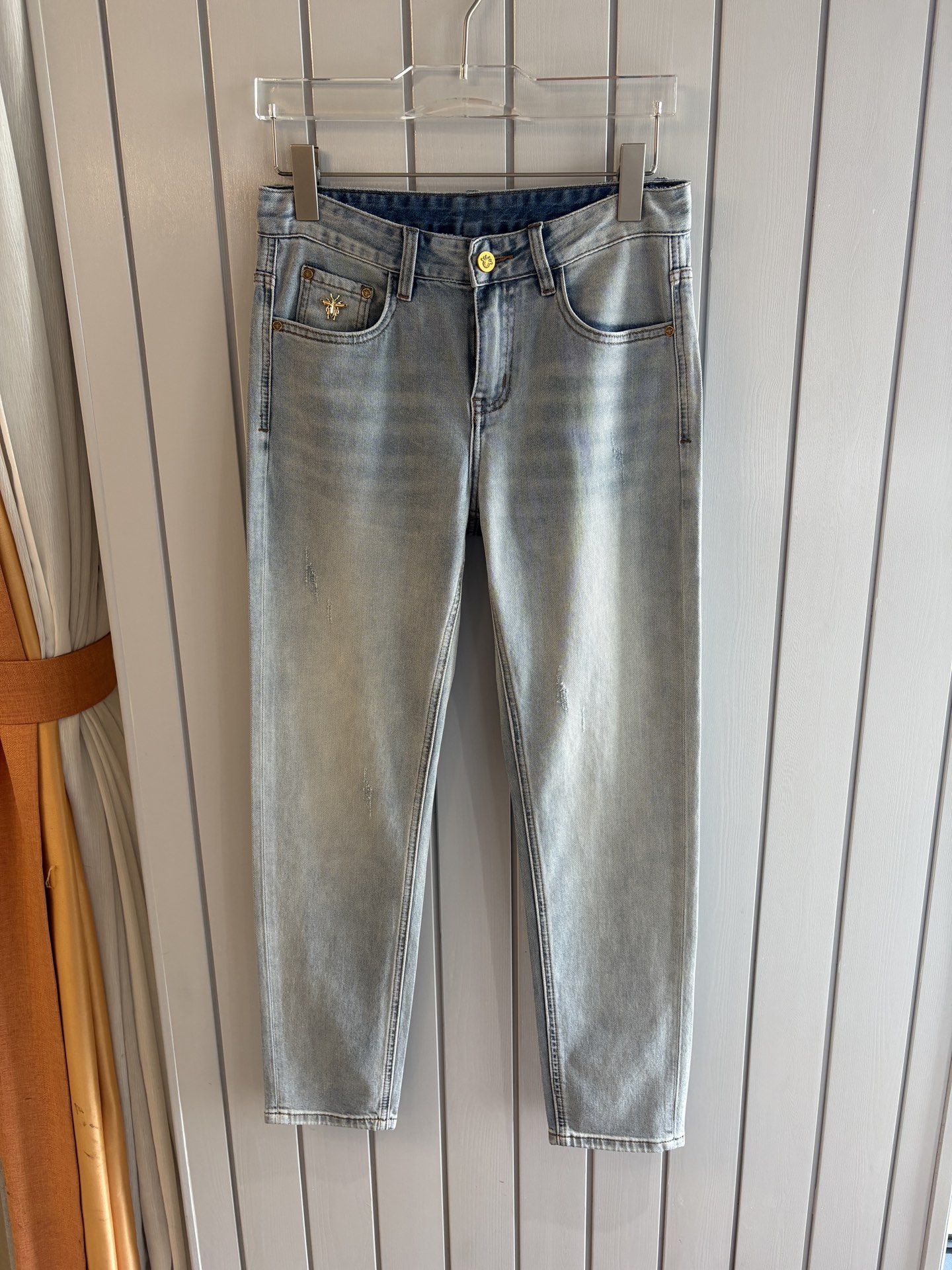 专柜🆕2026春夏设计推荐 热卖牛仔裤🆕柔软亲肤面料 奢华头层牛皮腰牌 经典蓝洗水 专柜限量款 奢华感订