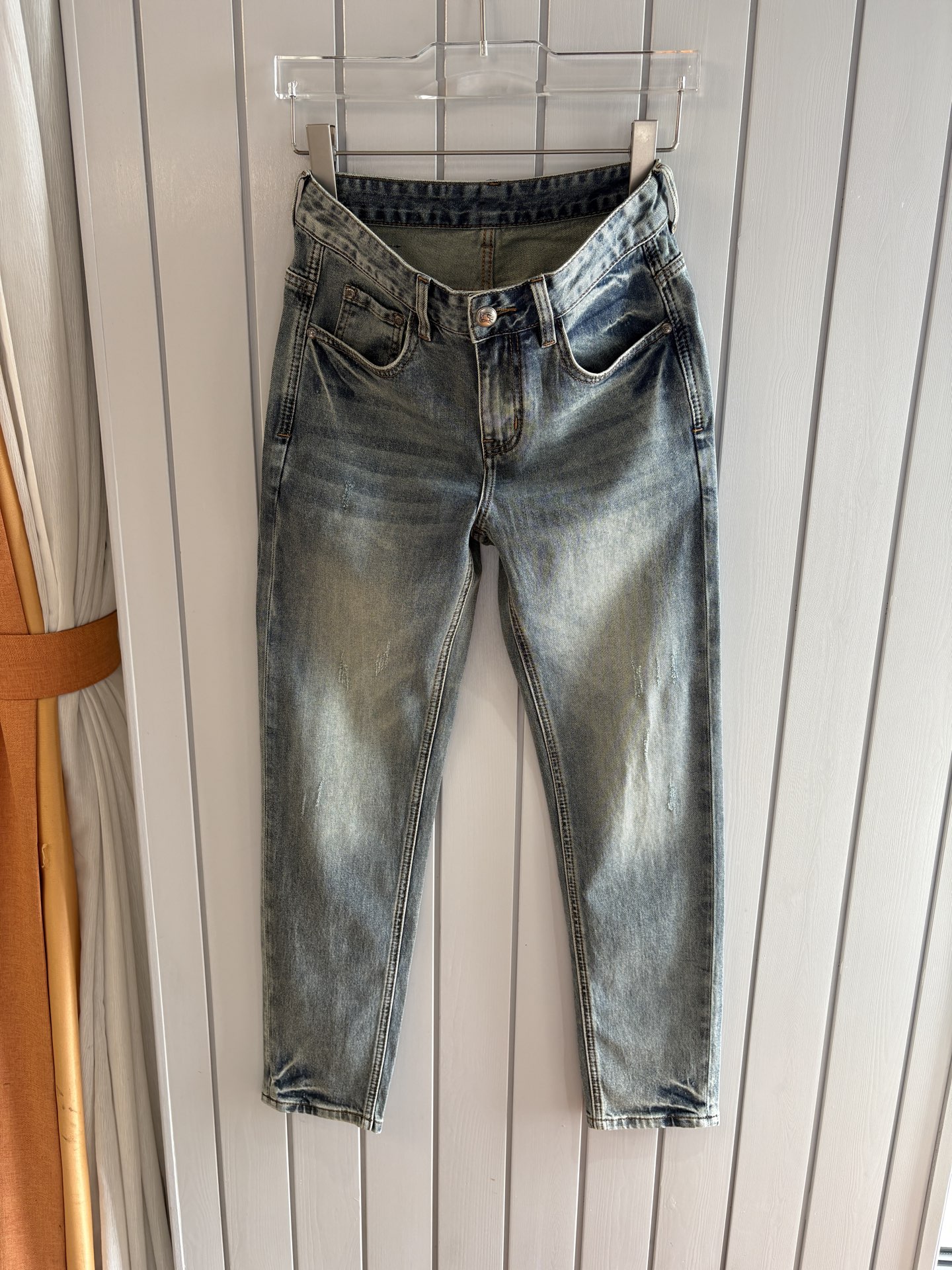 专柜🆕2026春夏设计推荐 热卖牛仔裤🆕柔软亲肤面料 奢华头层牛皮腰牌 经典蓝洗水 专柜限量款 奢华感订