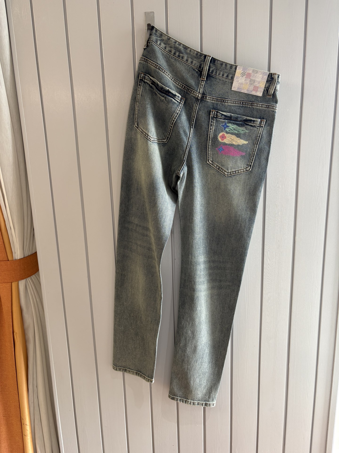 专柜🆕2026春夏设计推荐 热卖牛仔裤🆕柔软亲肤面料 奢华头层牛皮腰牌 经典蓝洗水 专柜限量款 奢华感订