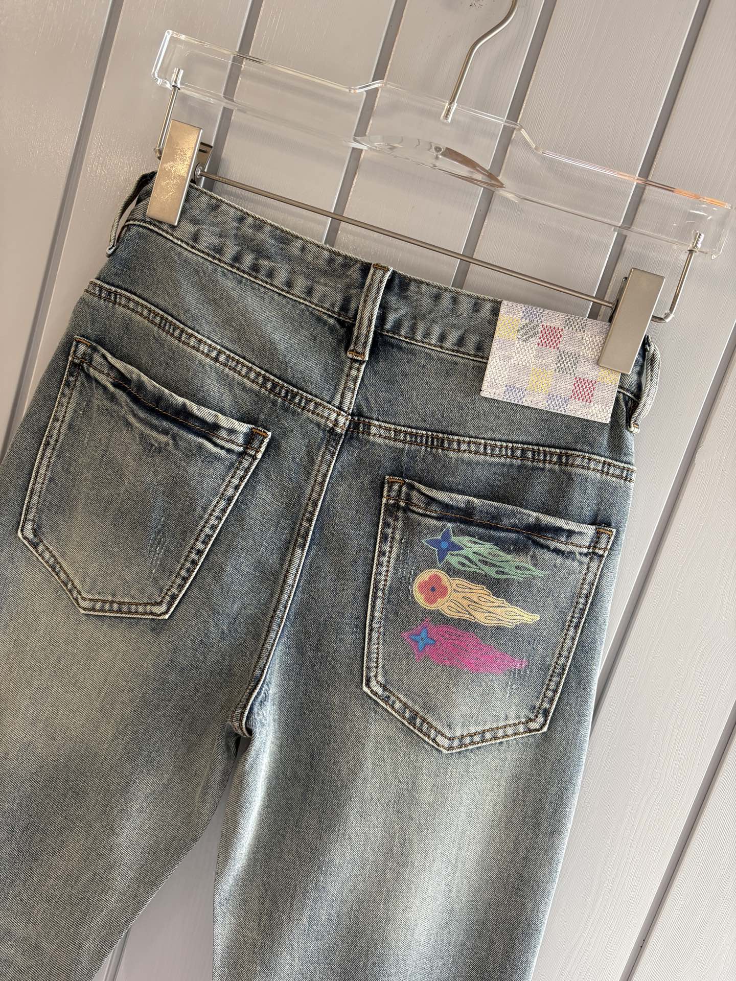 专柜🆕2026春夏设计推荐 热卖牛仔裤🆕柔软亲肤面料 奢华头层牛皮腰牌 经典蓝洗水 专柜限量款 奢华感订