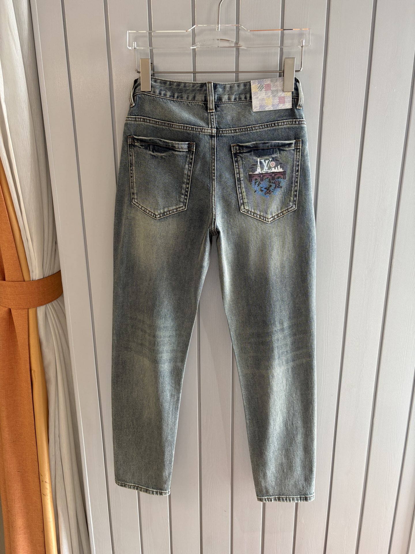 专柜🆕2026春夏设计推荐 热卖牛仔裤🆕柔软亲肤面料 奢华头层牛皮腰牌 经典蓝洗水 专柜限量款 奢华感订