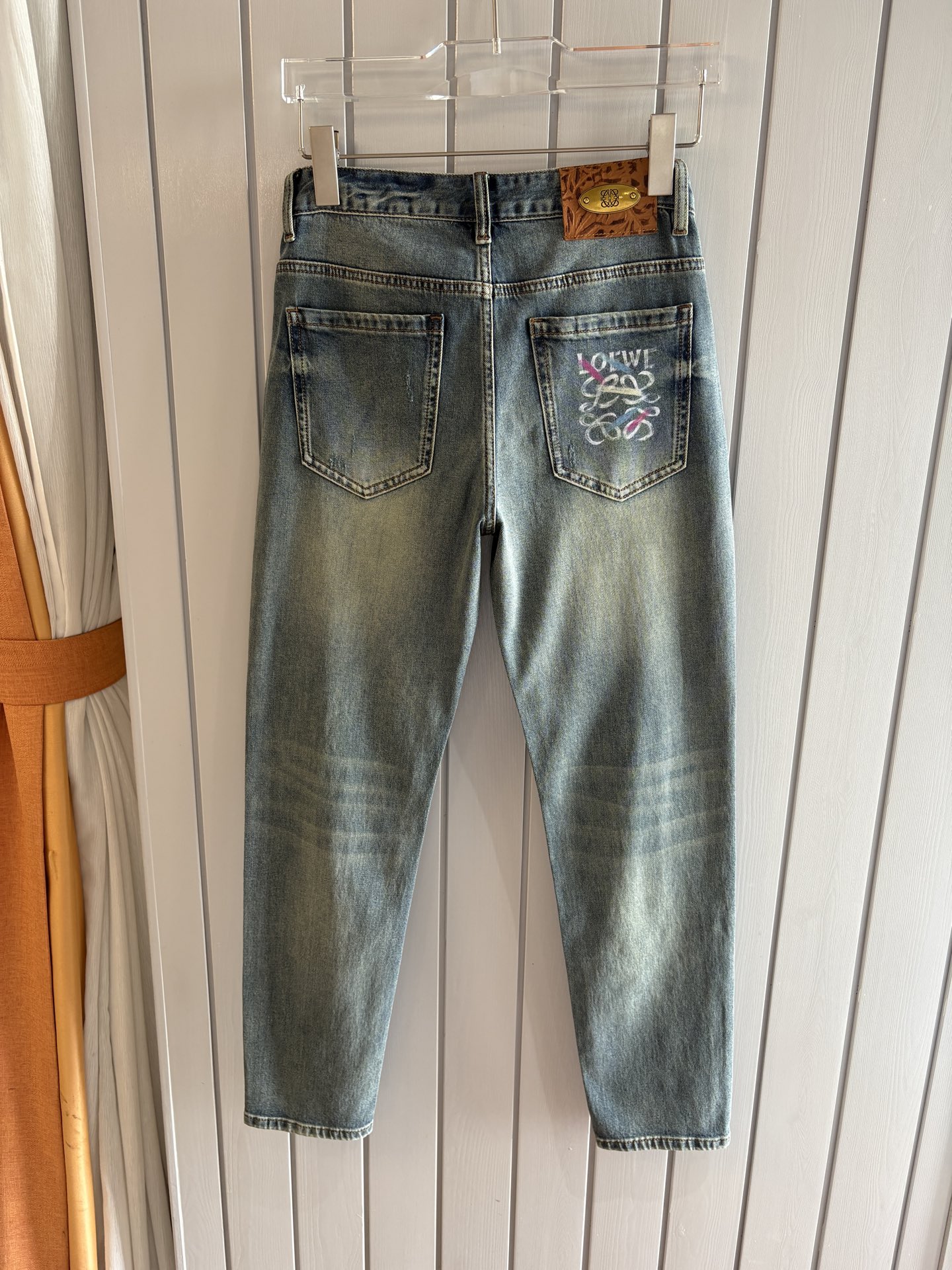 专柜🆕2026春夏设计推荐 热卖牛仔裤🆕柔软亲肤面料 奢华头层牛皮腰牌 经典蓝洗水 专柜限量款 奢华感订