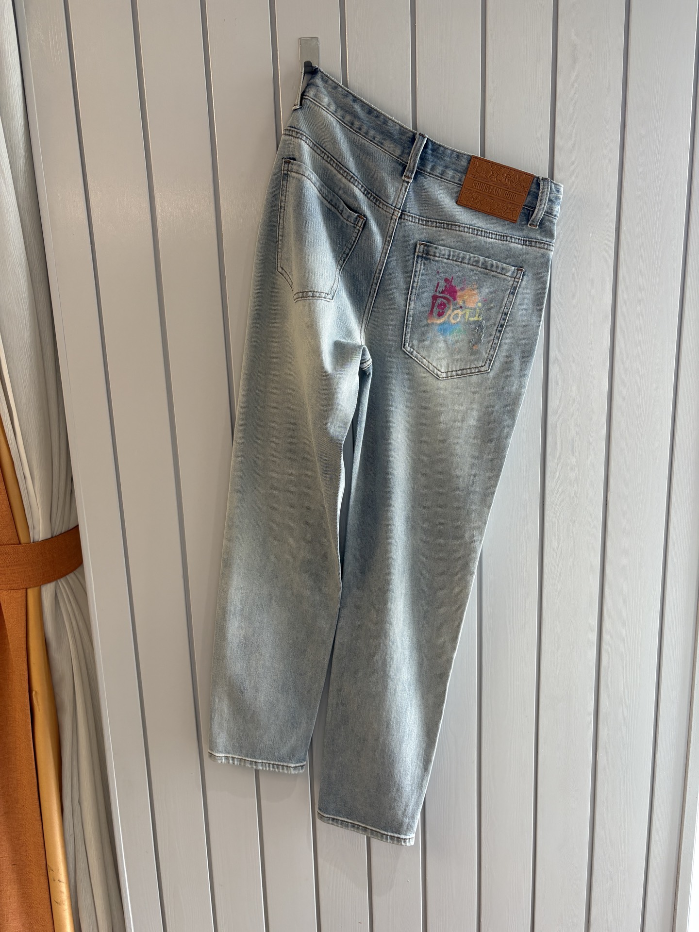 专柜🆕2026春夏设计推荐 热卖牛仔裤🆕柔软亲肤面料 奢华头层牛皮腰牌 经典蓝洗水 专柜限量款 奢华感订