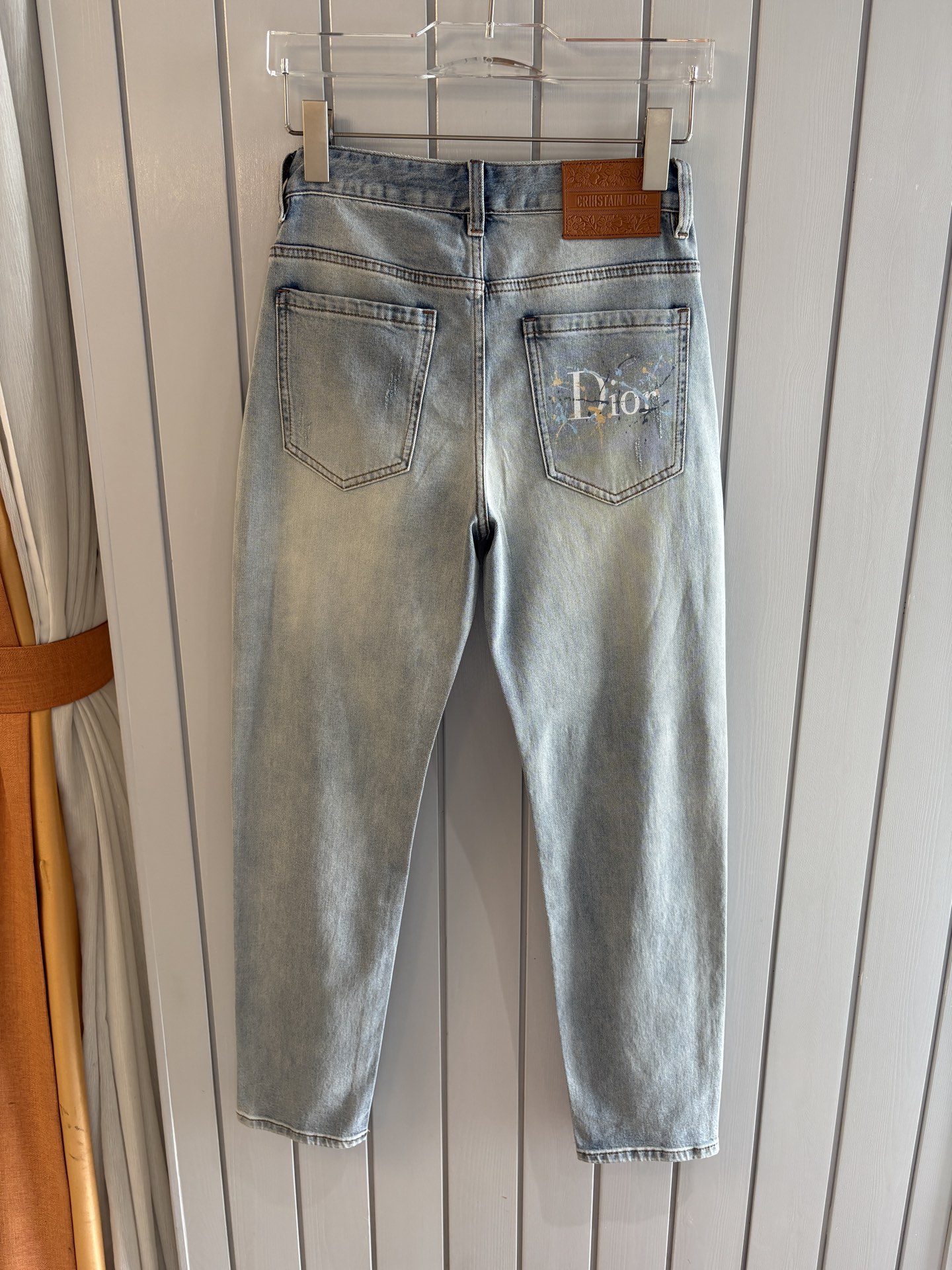 专柜🆕2026春夏设计推荐 热卖牛仔裤🆕柔软亲肤面料 奢华头层牛皮腰牌 经典蓝洗水 专柜限量款 奢华感订