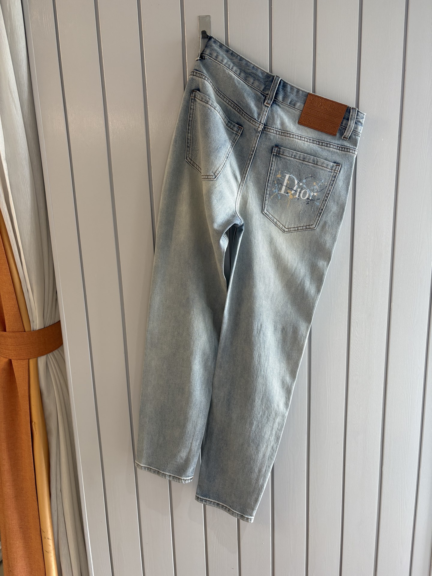 专柜🆕2026春夏设计推荐 热卖牛仔裤🆕柔软亲肤面料 奢华头层牛皮腰牌 经典蓝洗水 专柜限量款 奢华感订