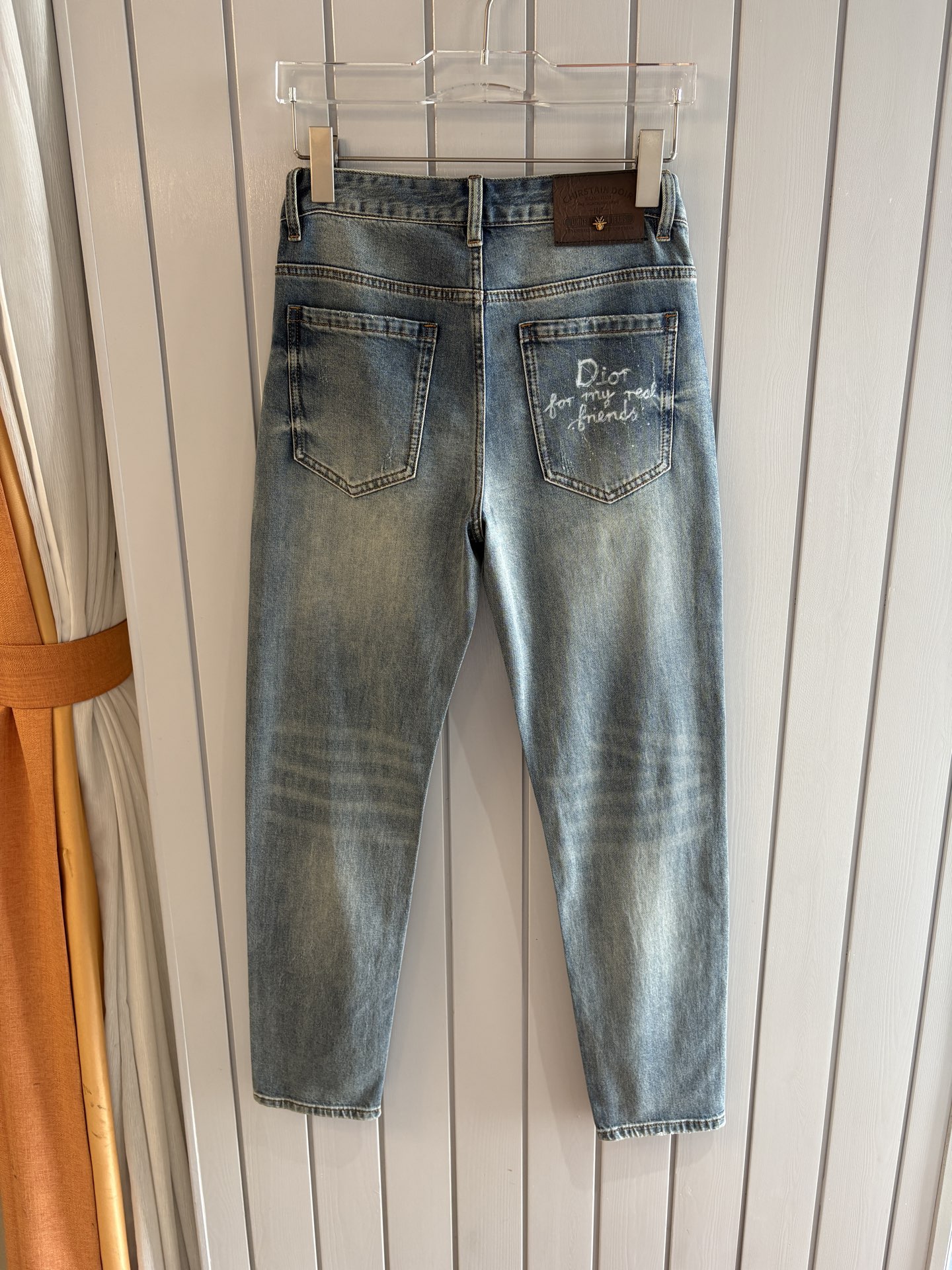 专柜🆕2026春夏设计推荐 热卖牛仔裤🆕柔软亲肤面料 奢华头层牛皮腰牌 经典蓝洗水 专柜限量款 奢华感订