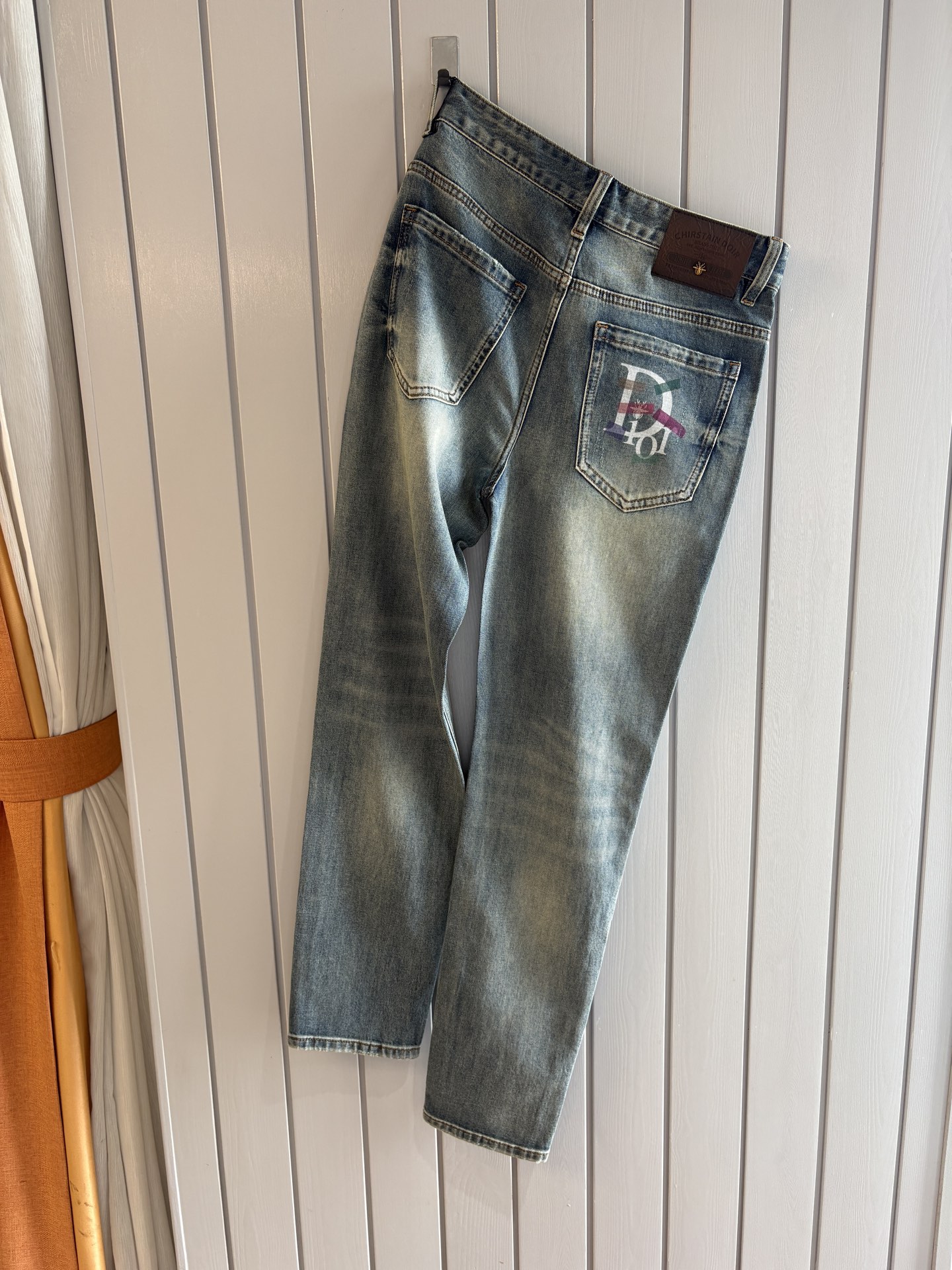 专柜🆕2026春夏设计推荐 热卖牛仔裤🆕柔软亲肤面料 奢华头层牛皮腰牌 经典蓝洗水 专柜限量款 奢华感订