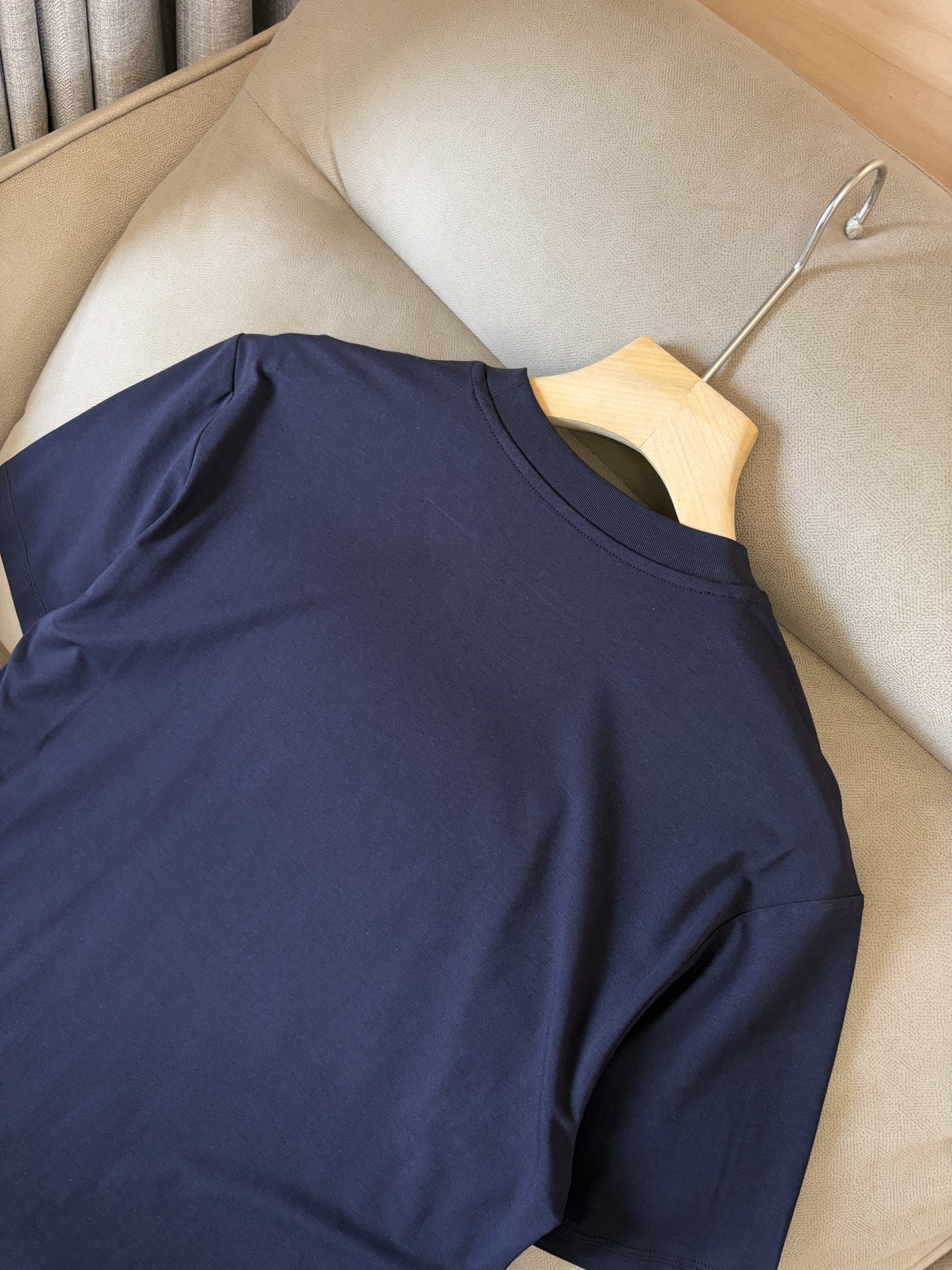 专柜2026SS春夏新款选用客供进口（48.5%的兰精莫代尔加41.5%的精疏棉加10%氨伦；有专用兰精