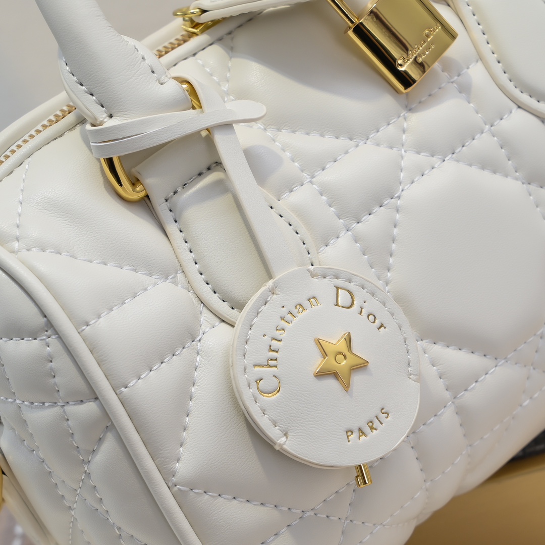 Dior Groove 20 White Quilted Handbag with Leather Key Charm and Lock 5 i1723352529 8732 8