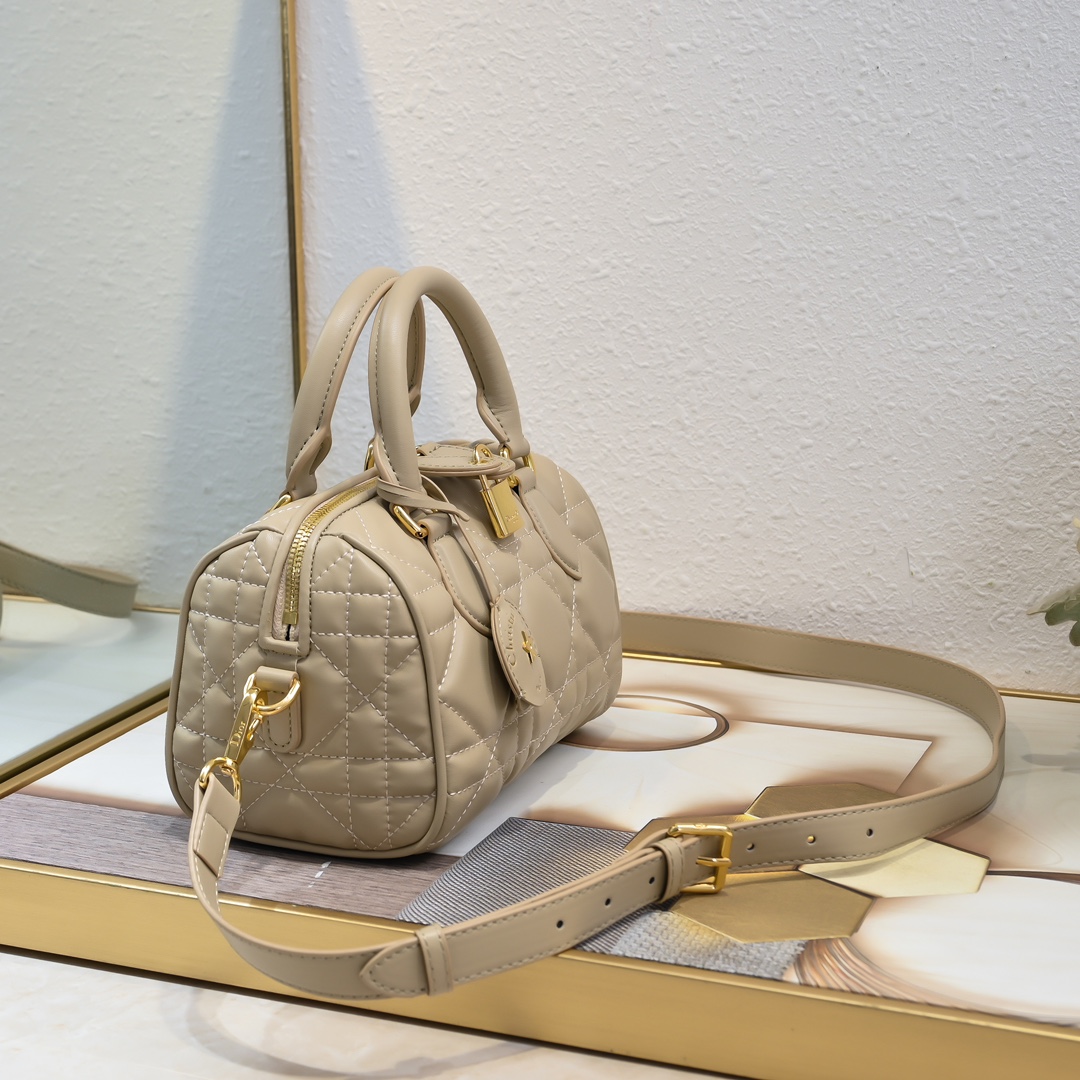Dior Groove 20 Handbag, Beige Quilted Leather, Gold-Tone Hardware 3 i1723352575 3734 0