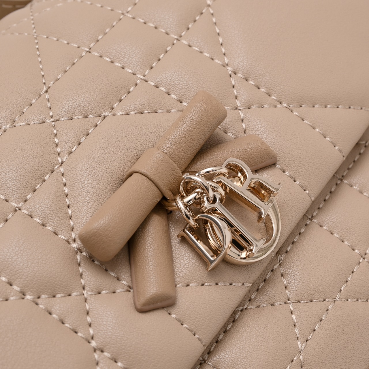 My Tender Dior Top Han..羊皮革超大藤格纹 这款My Tender Dior Top Handle