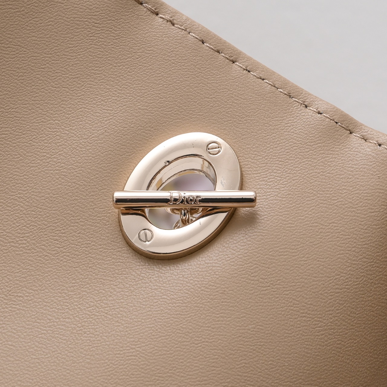 My Tender Dior Top Han..羊皮革超大藤格纹 这款My Tender Dior Top Handle