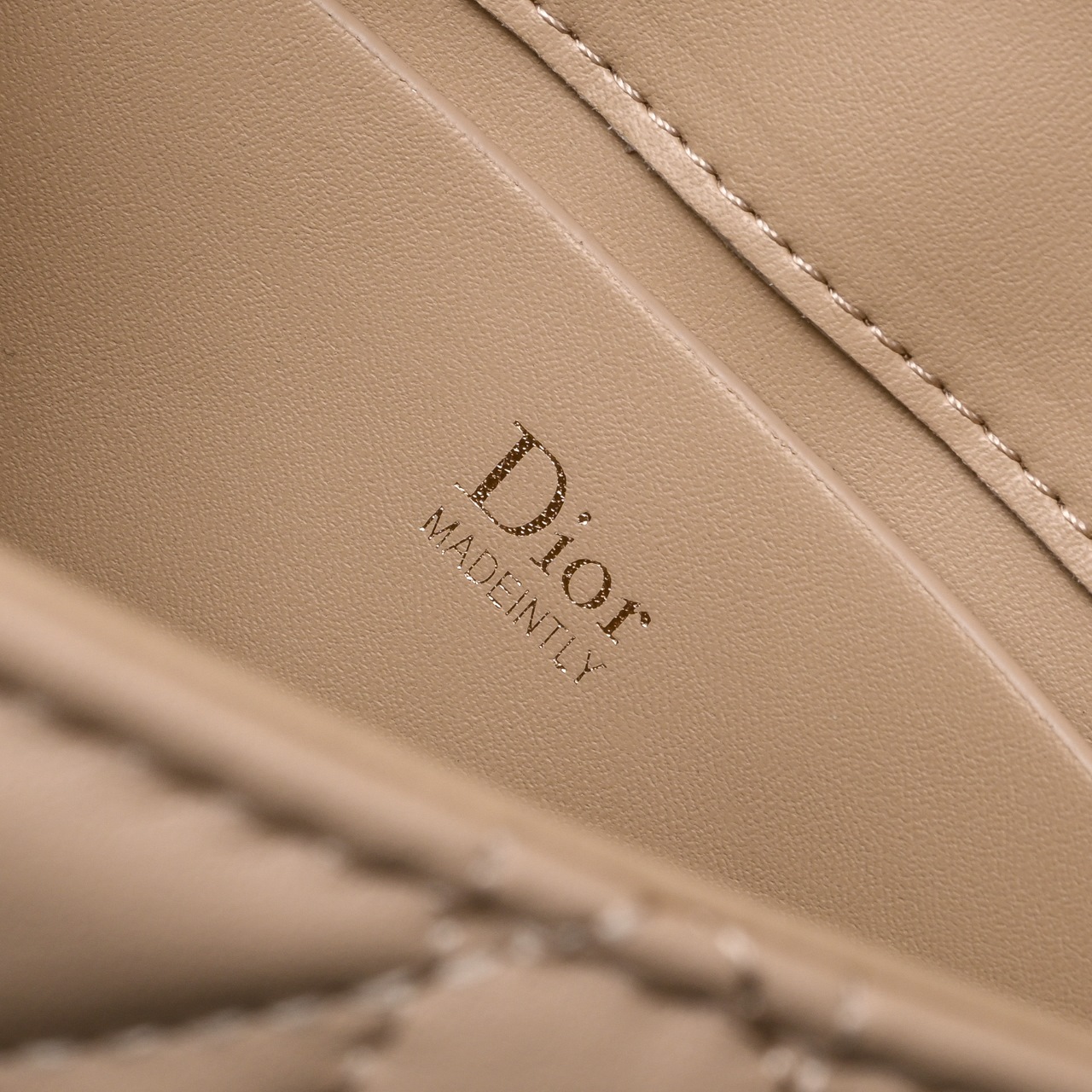 My Tender Dior Top Han..羊皮革超大藤格纹 这款My Tender Dior Top Handle