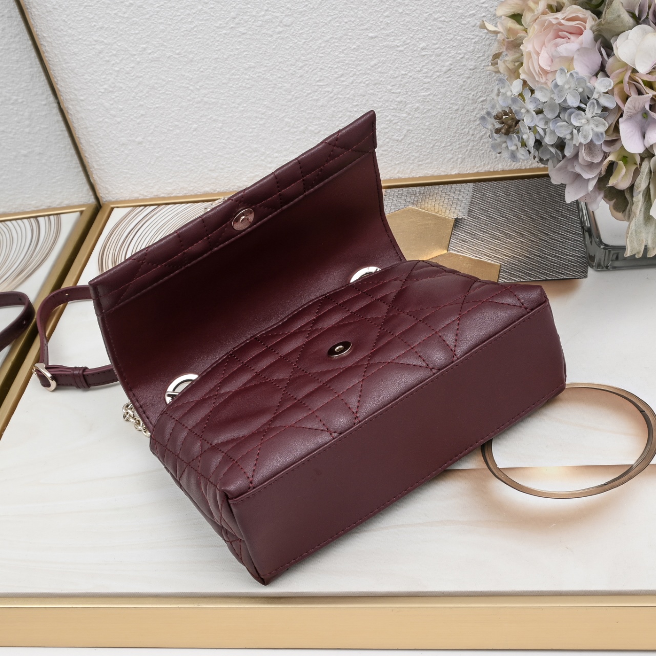 My Tender Dior Top Han..羊皮革超大藤格纹 这款My Tender Dior Top Handle My Tender Dior Top Han..羊皮革超大藤格纹 这款My Tender Dior Top Handle