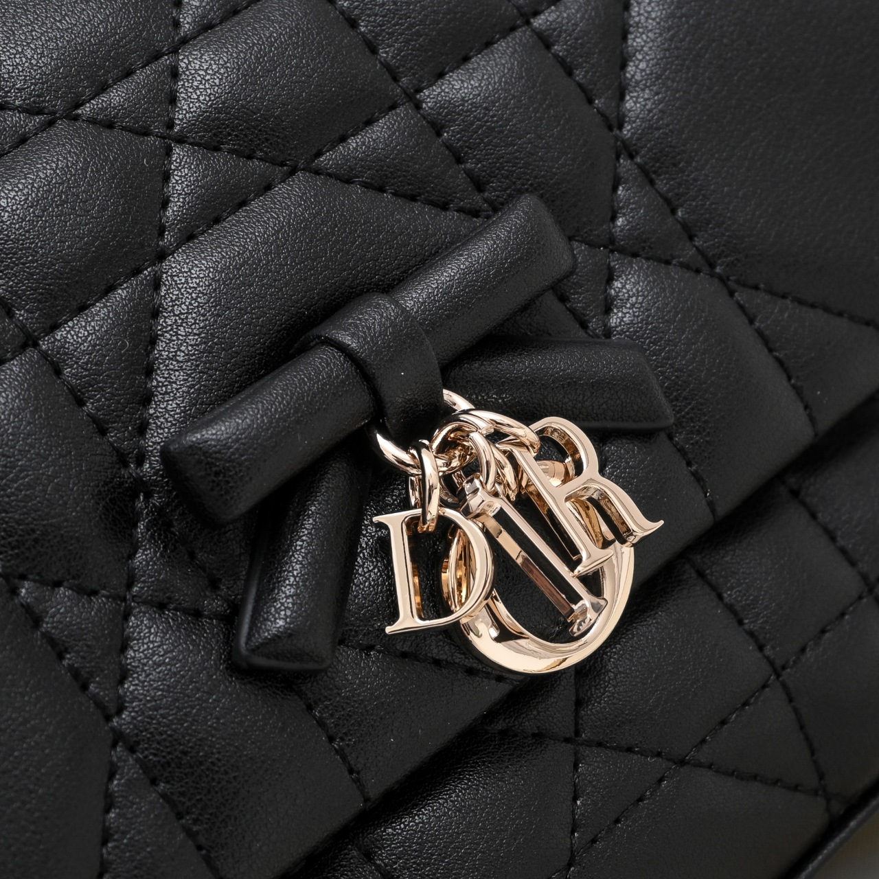My Tender Dior Top Han..羊皮革超大藤格纹 这款My Tender Dior Top Handle