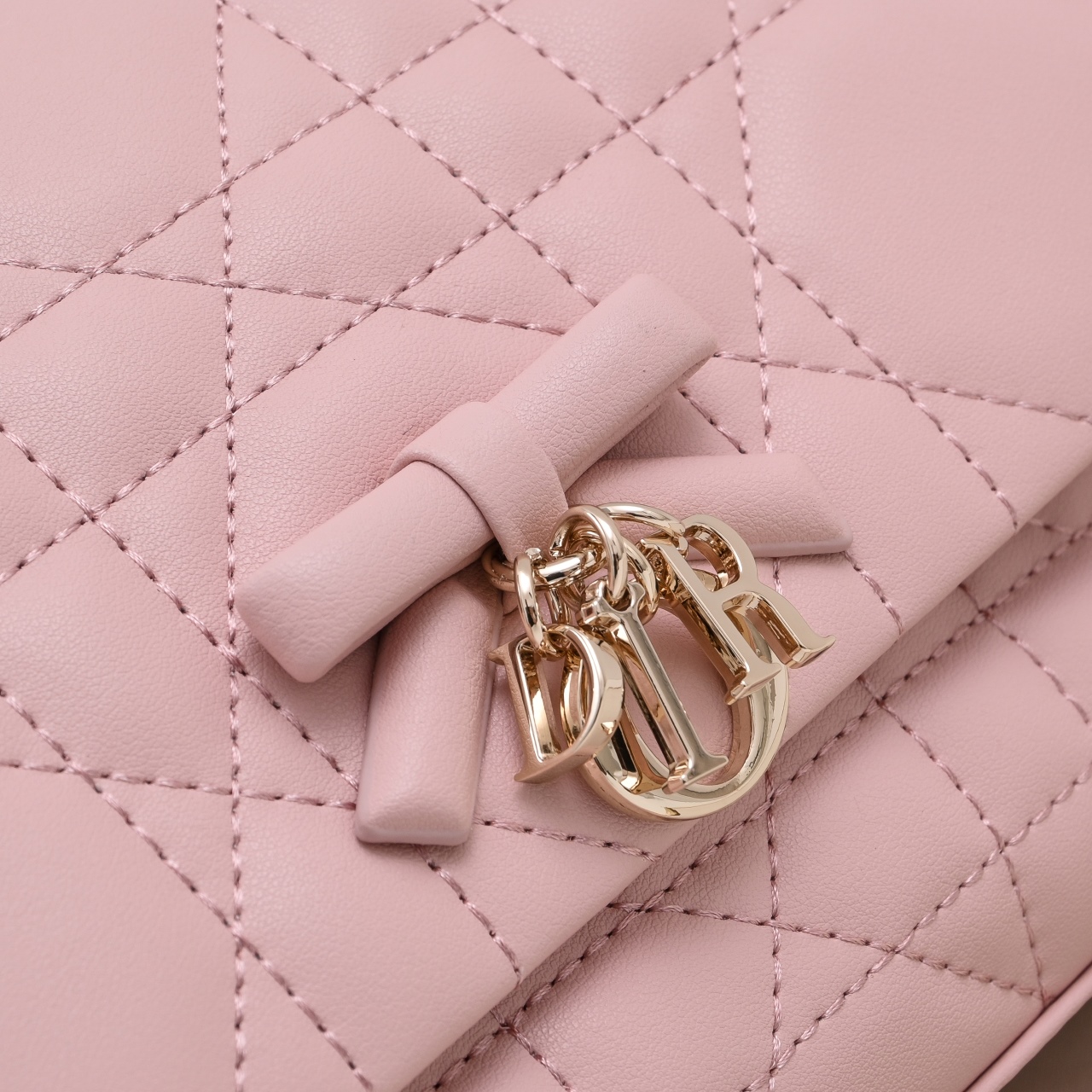 My Tender Dior Top Han..羊皮革超大藤格纹 这款My Tender Dior Top Handle My Tender Dior Top Han..羊皮革超大藤格纹 这款My Tender Dior Top Handle
