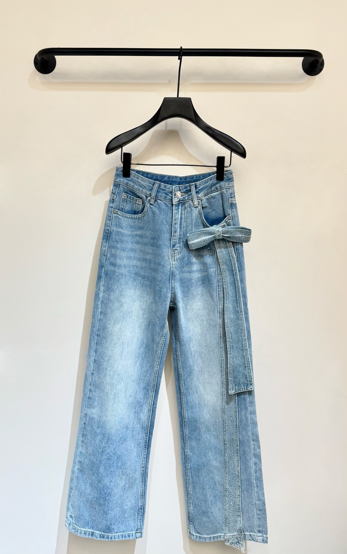 _d869sRIsr7EmQgnDLjq_uVmuj-6vN2C86KykPZg