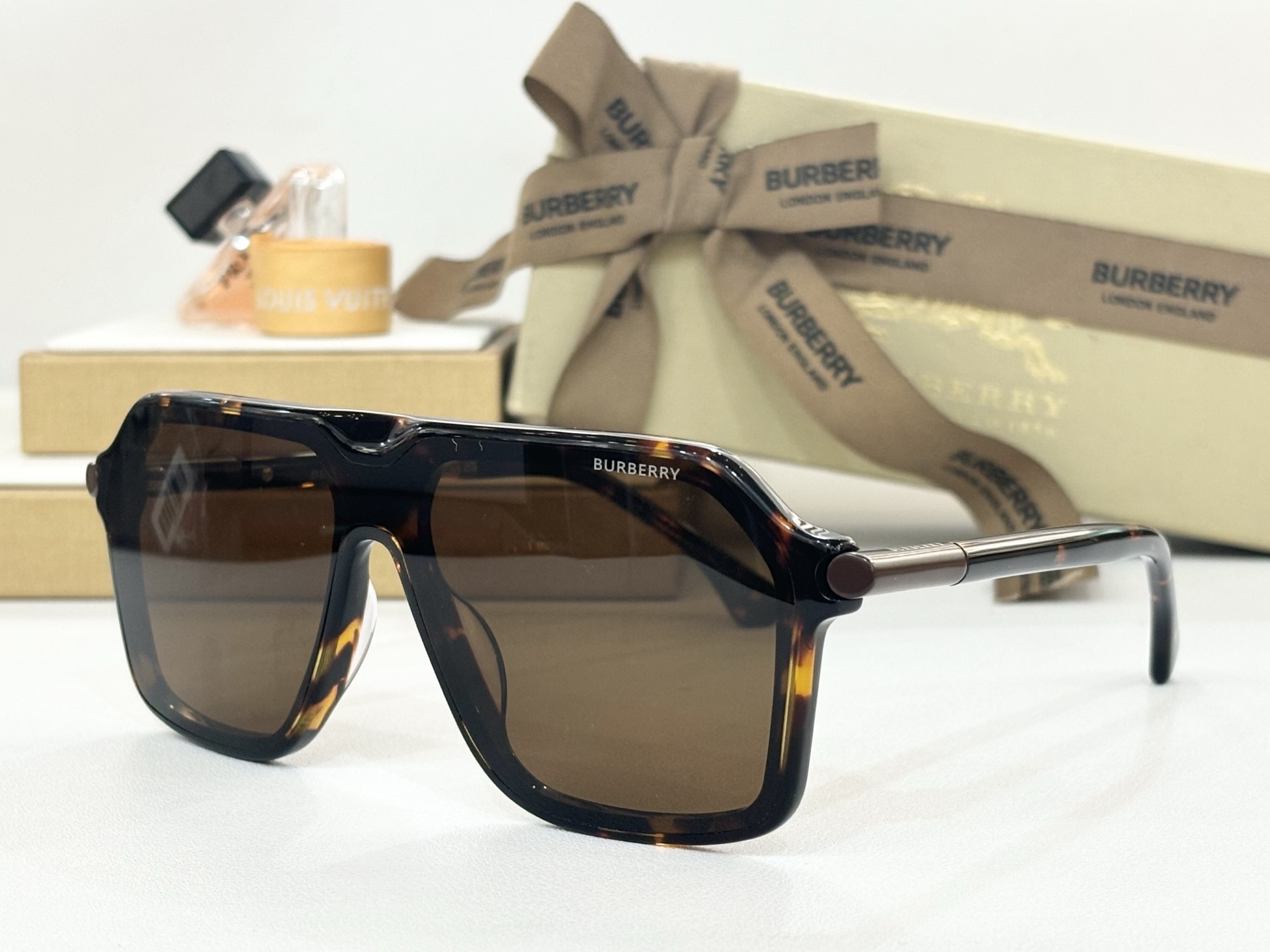  BURB*
ModBE6003
Size136-0-140
