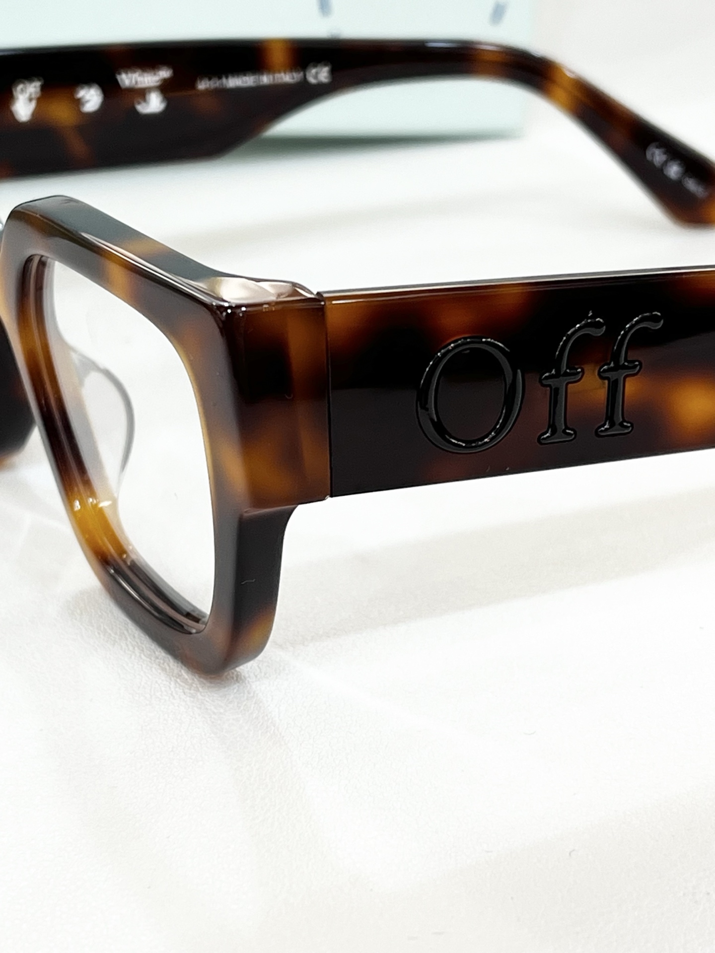  OFF 
ModOERJ058
Size51-20-145
