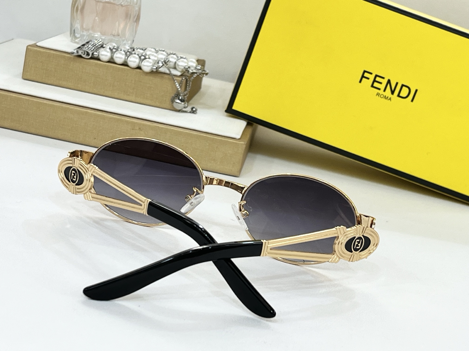  FENDI*
ModSL7040
Size55-19-140
