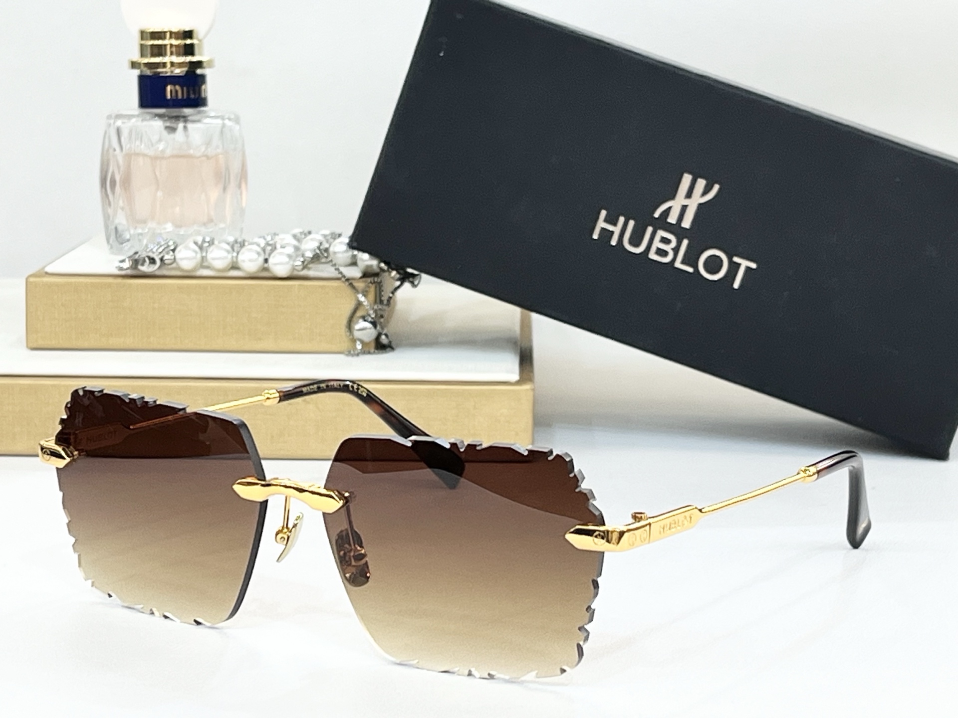  HUBL*
ModH057
Size61-15-145
