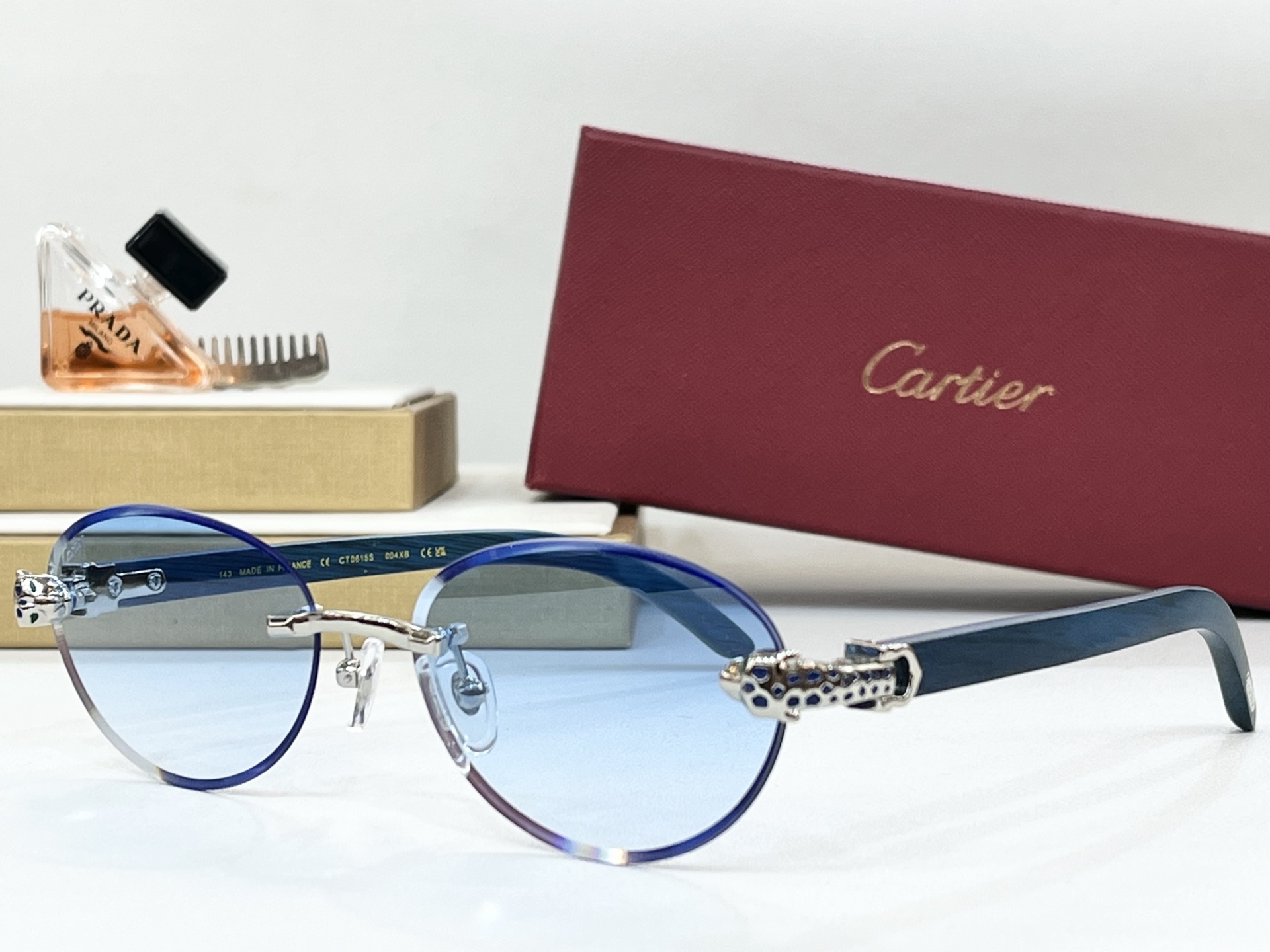  Cartier *
Mod：CT0615 s
Size59-17-143
