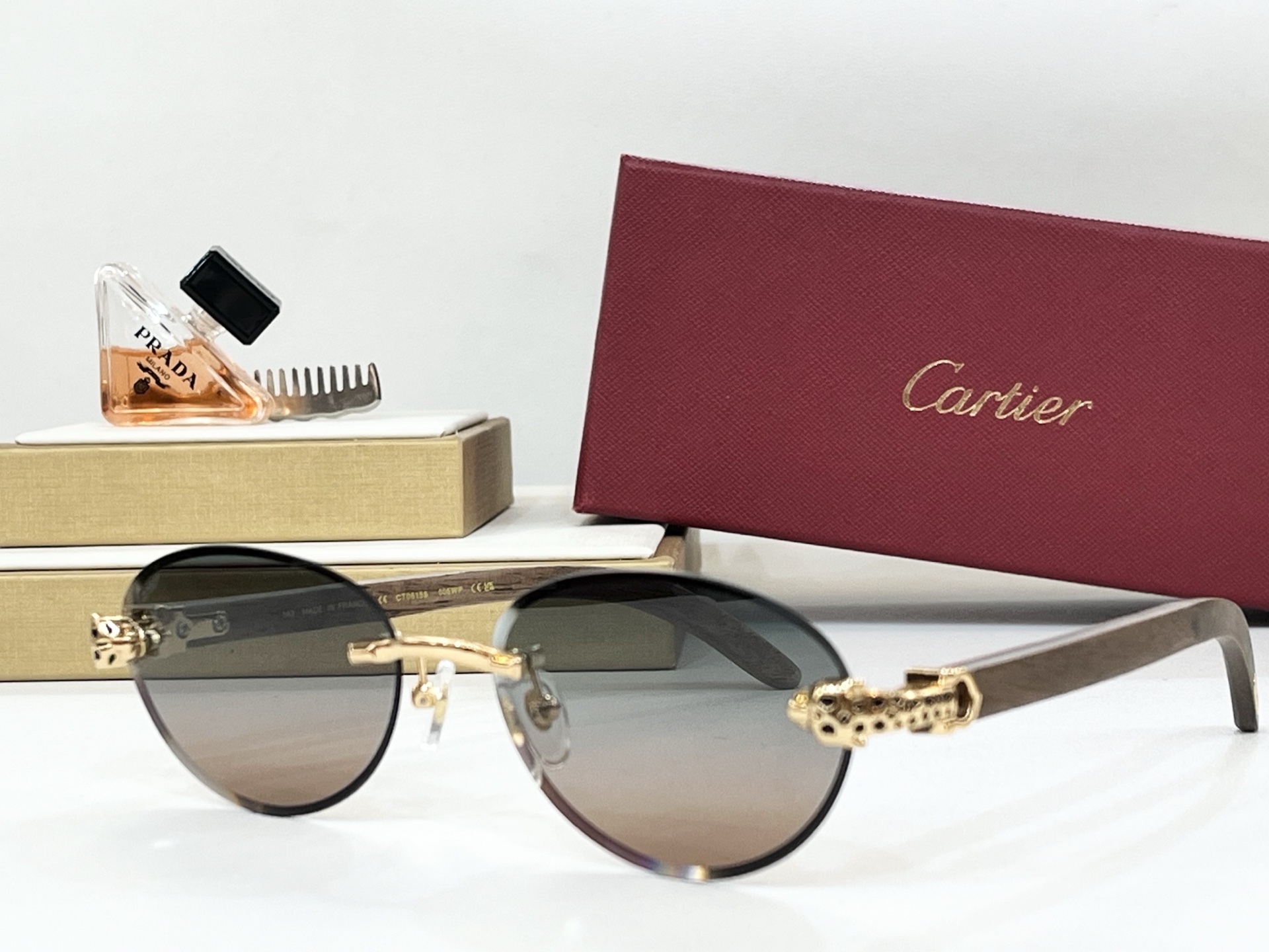  Cartier *
Mod：CT0615 s
Size59-17-143
