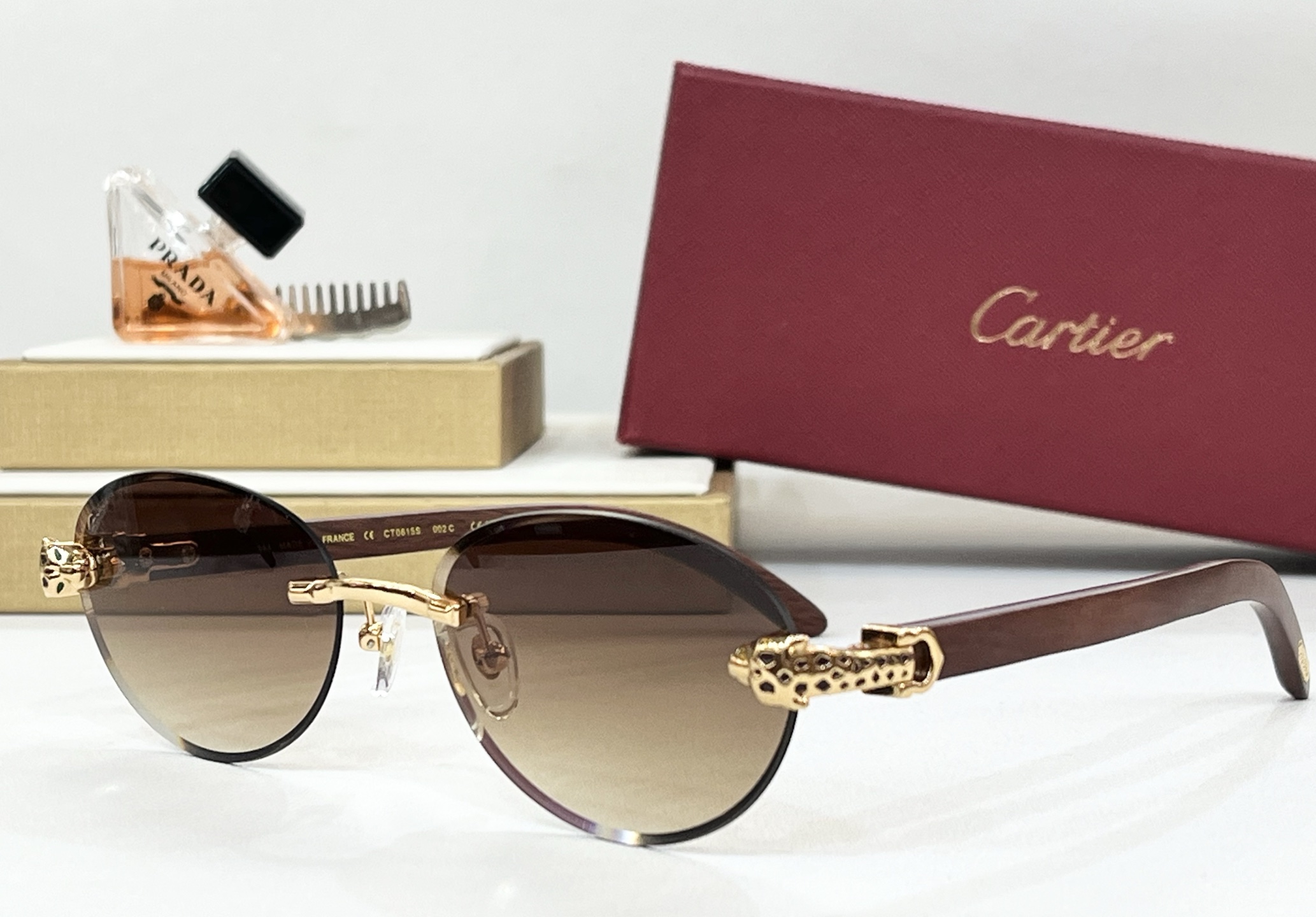  Cartier *
Mod：CT0615 s
Size59-17-143
