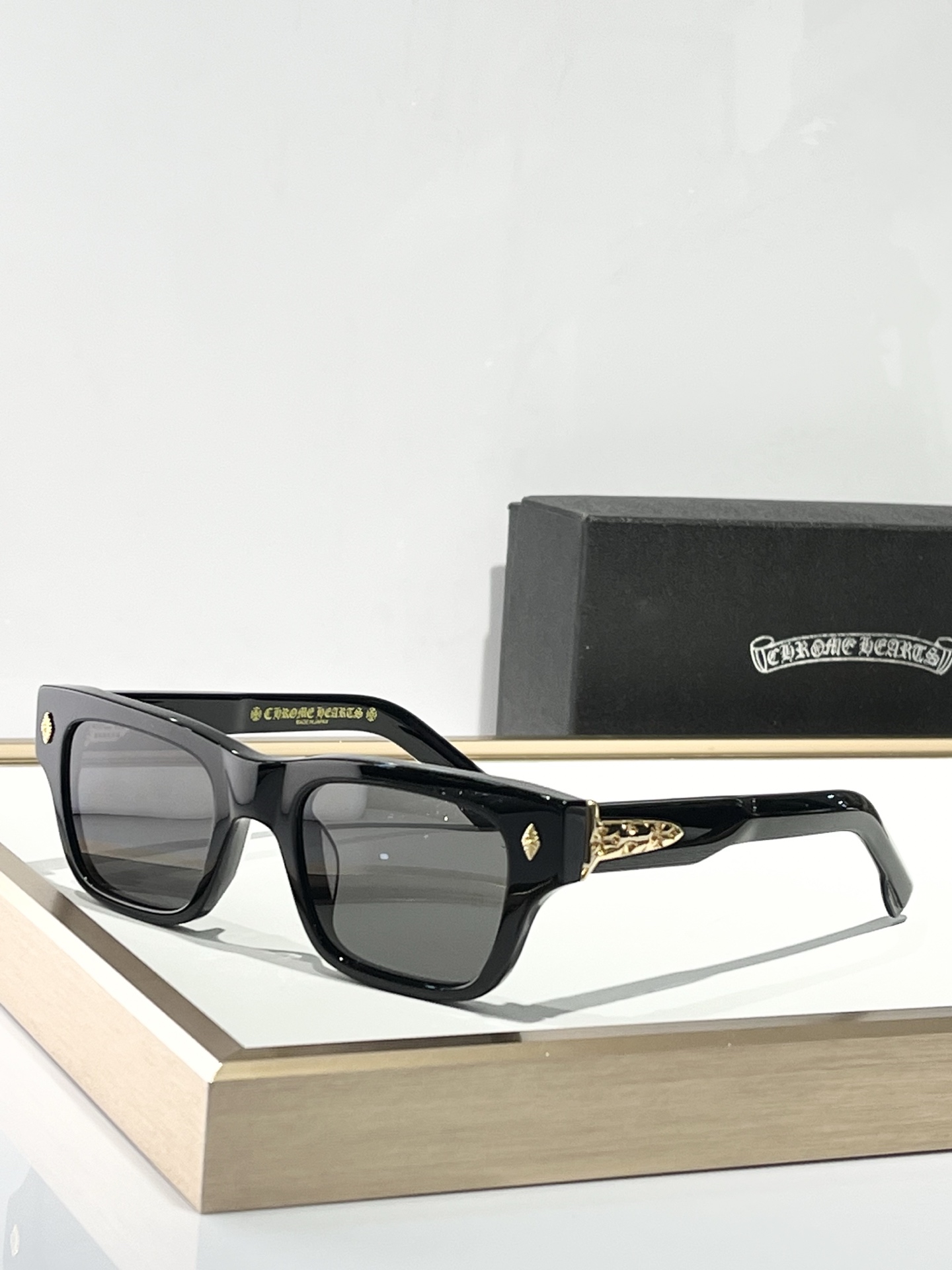  Zeiss lenses
CHROME HEART
ModCRYPDIC
SIZE51-22-145
