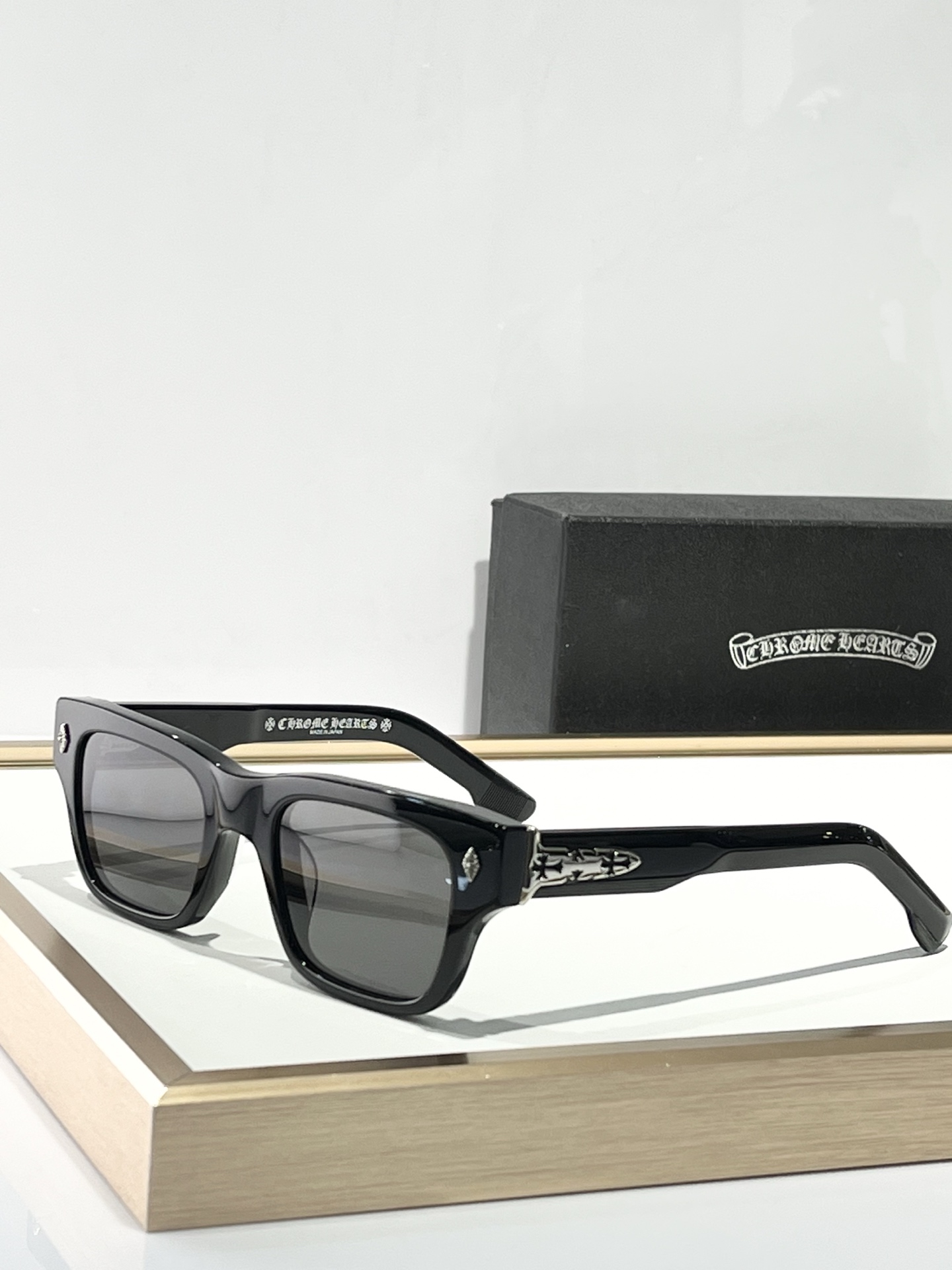  Zeiss lenses
CHROME HEART
ModCRYPDIC
SIZE51-22-145
