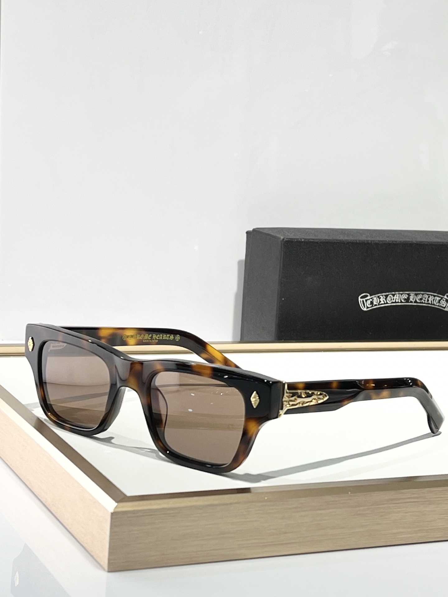  Zeiss lenses
CHROME HEART
ModCRYPDIC
SIZE51-22-145
