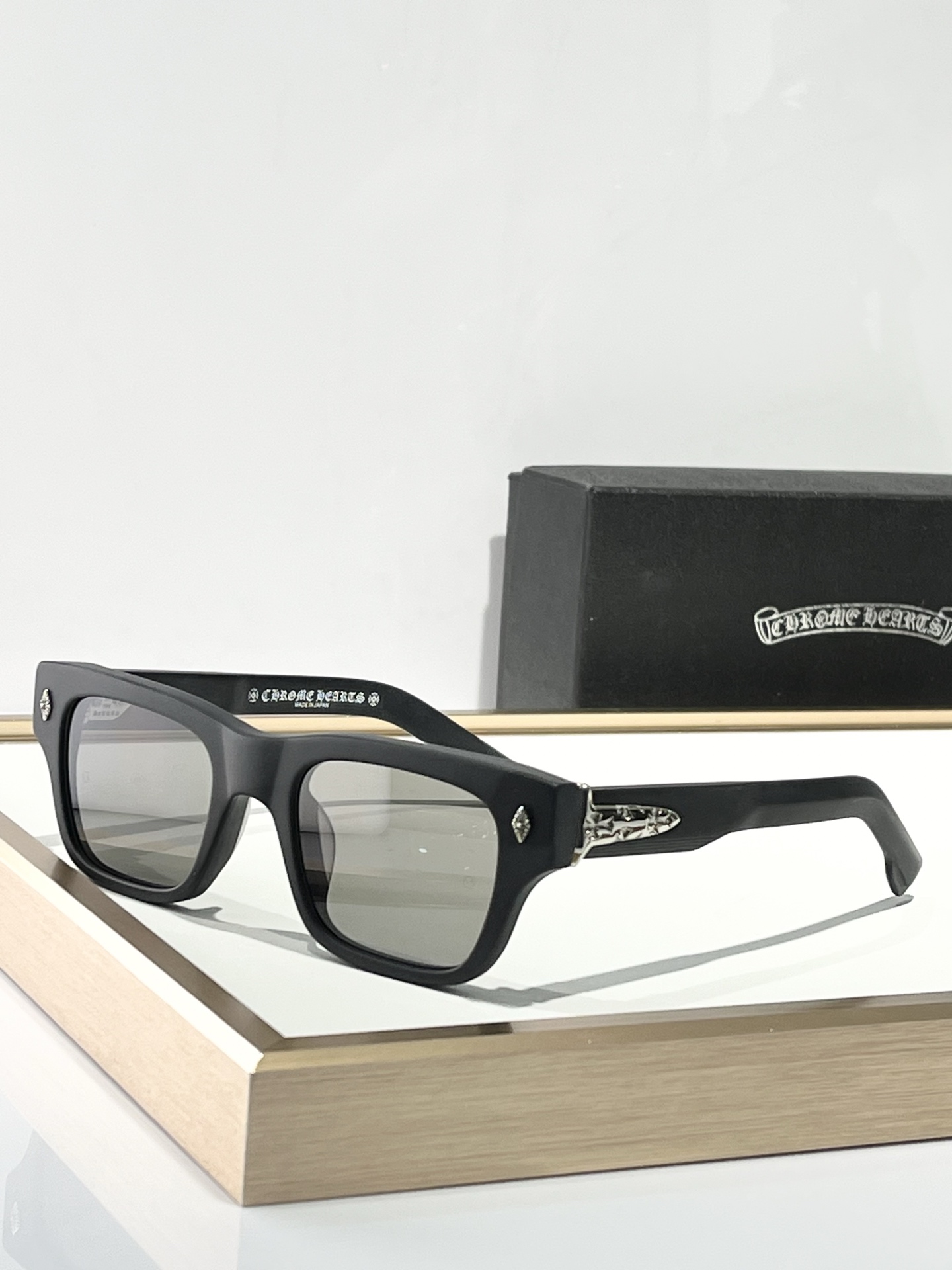  Zeiss lenses
CHROME HEART
ModCRYPDIC
SIZE51-22-145
