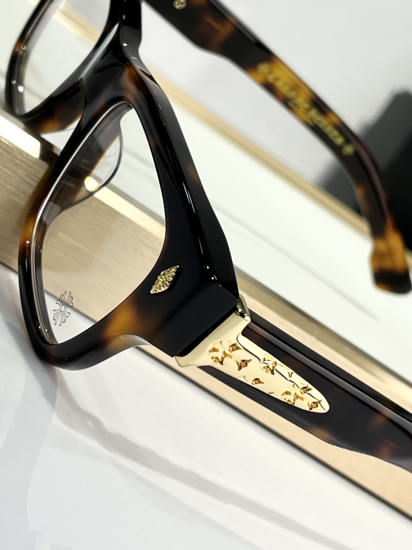  Zeiss lenses
CHROME HEART
ModCRYPDIC
Size51-22-145
