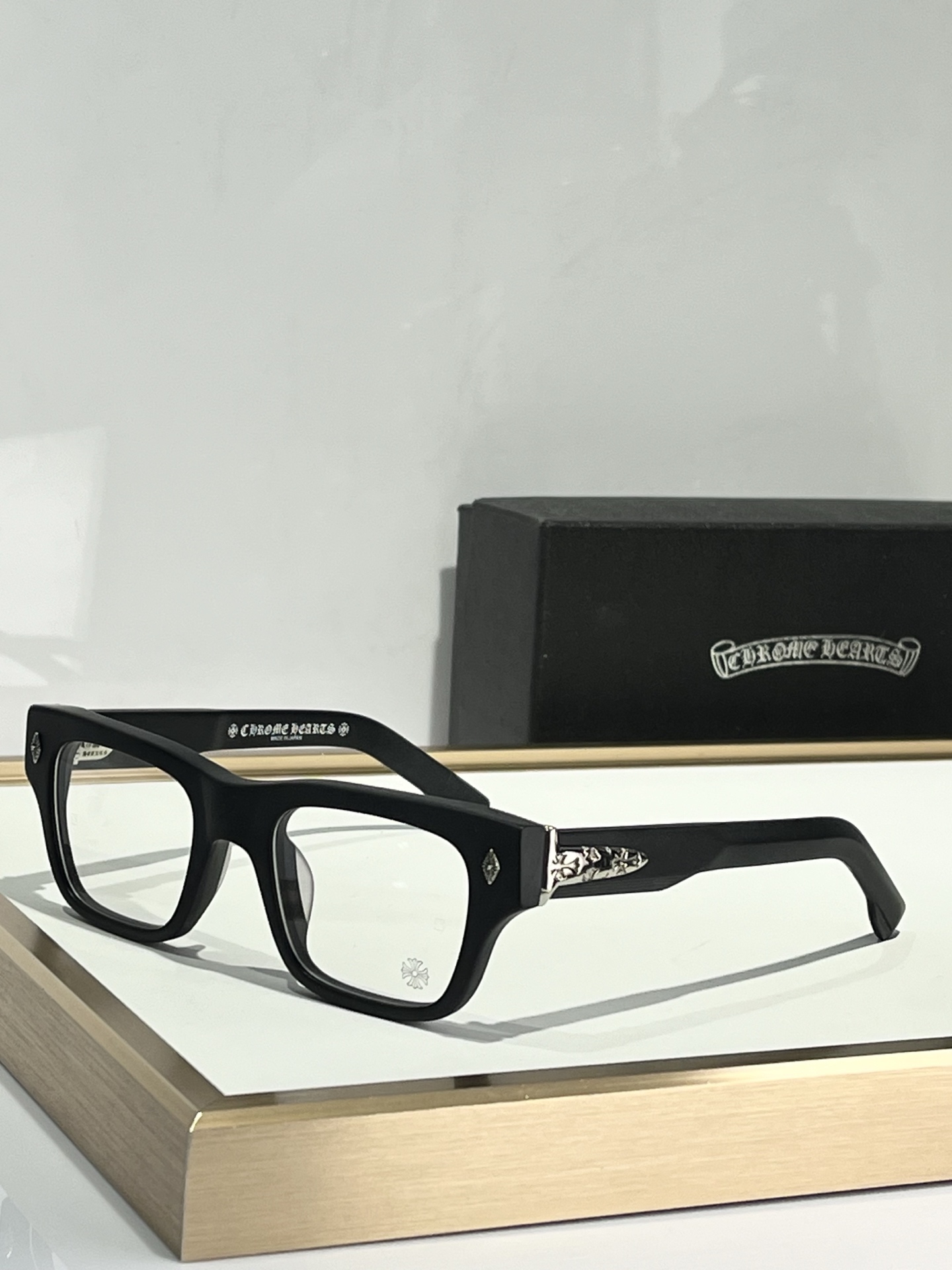  Zeiss lenses
CHROME HEART
ModCRYPDIC
Size51-22-145
