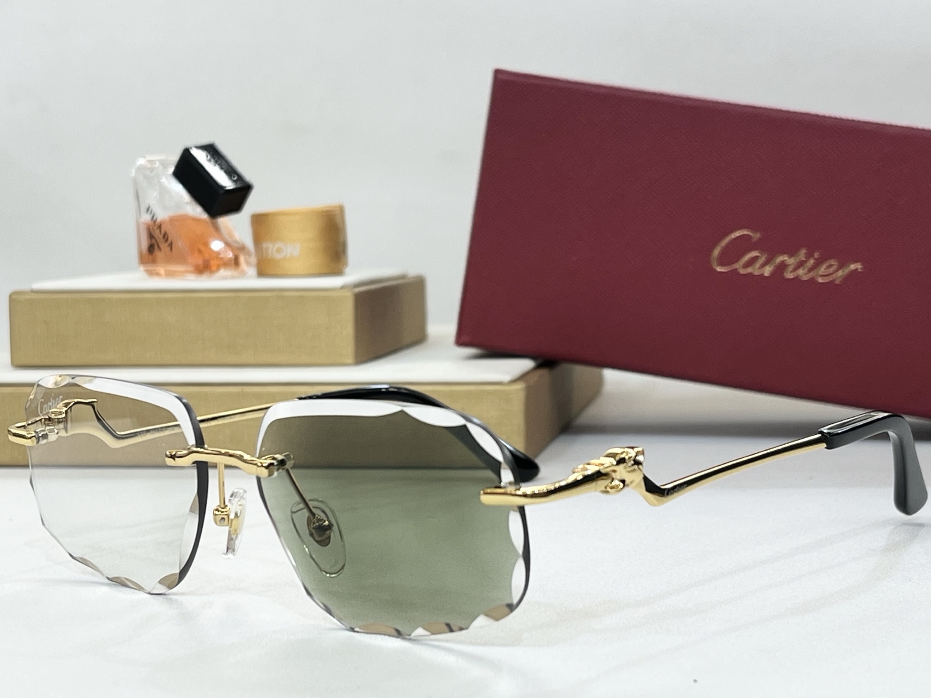  Cartier
ModCT00920
Size55-18-135

