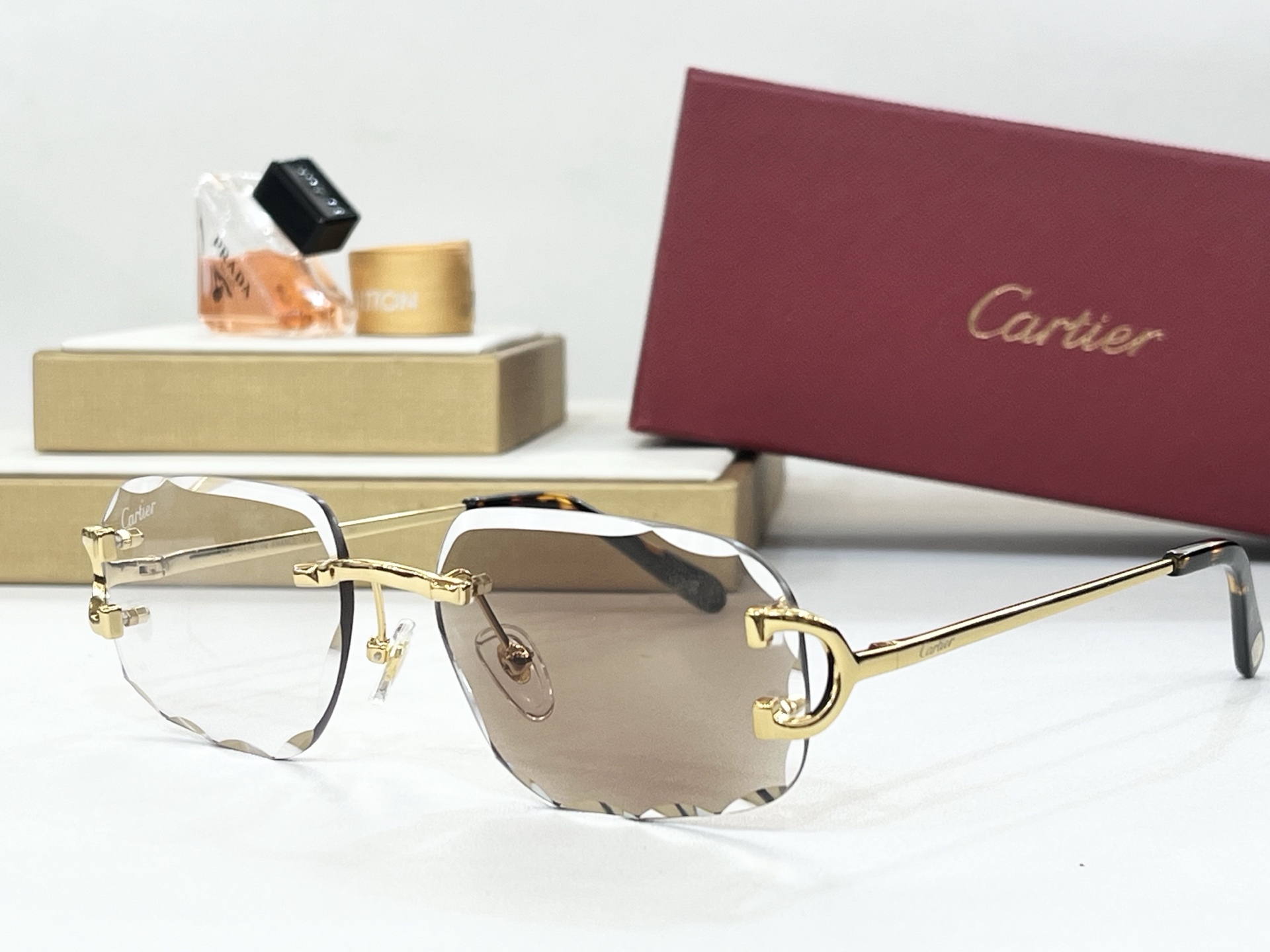 Cartier
ModCT00920
Size55-18-135

