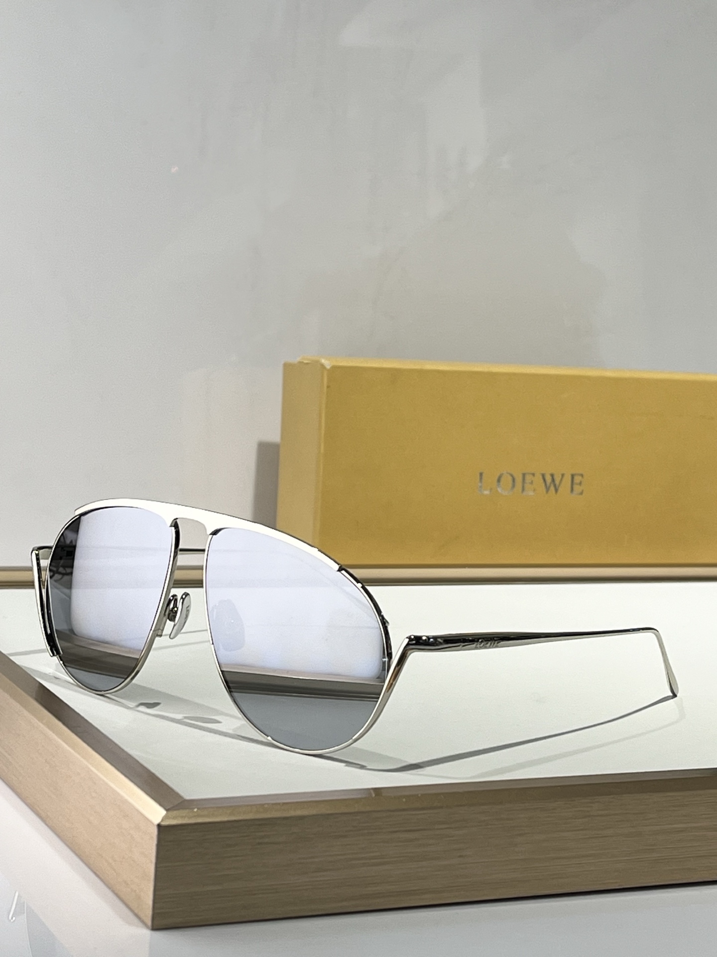  Loewe
MODEL：LW40168U 
SIZE：58口13-140

