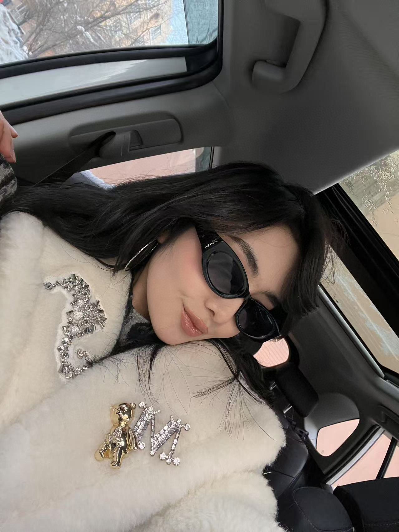  SAINT LAUREN*   ysl 新品 
MODEL：SL M14
高版镜片镭射编码 
SIZE