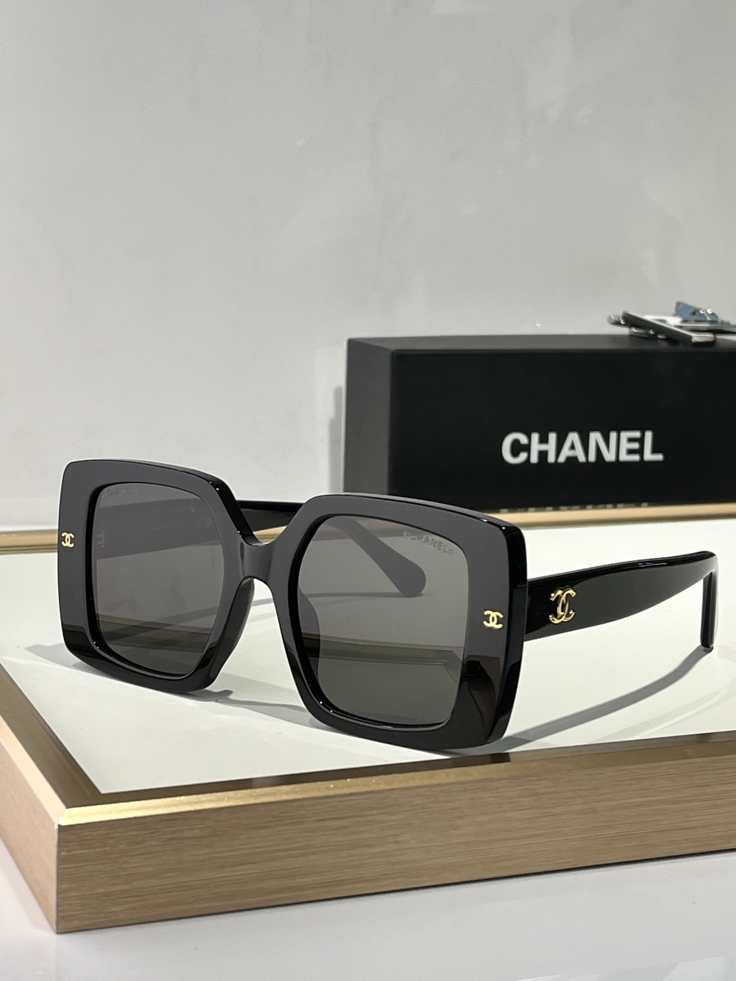  CHANEL
Mod9167
Size51-20-140
