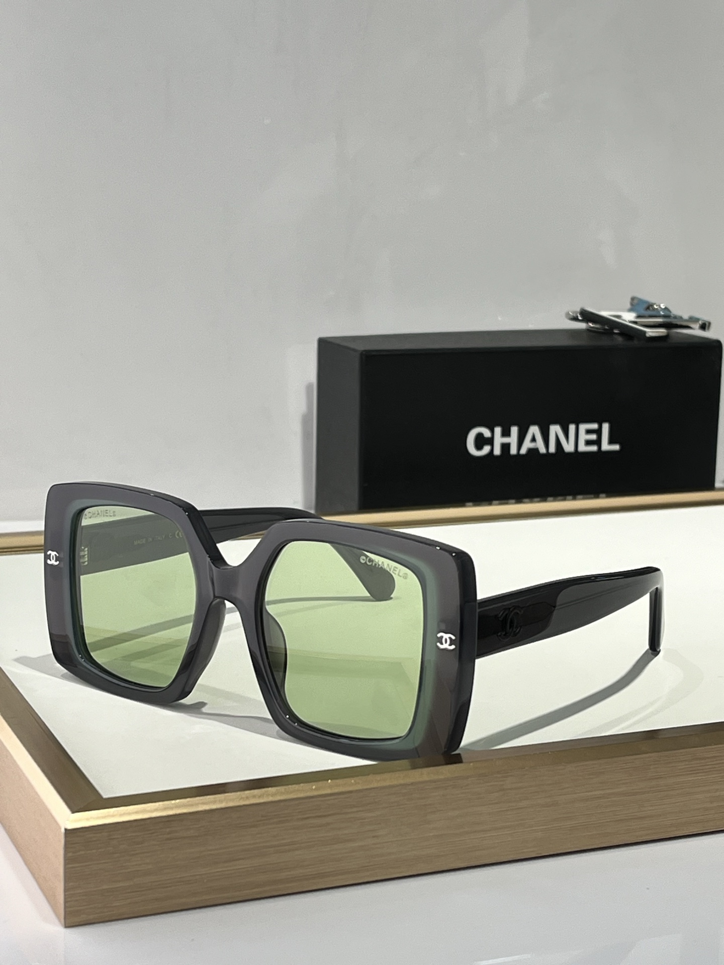  CHANEL
Mod9167
Size51-20-140
