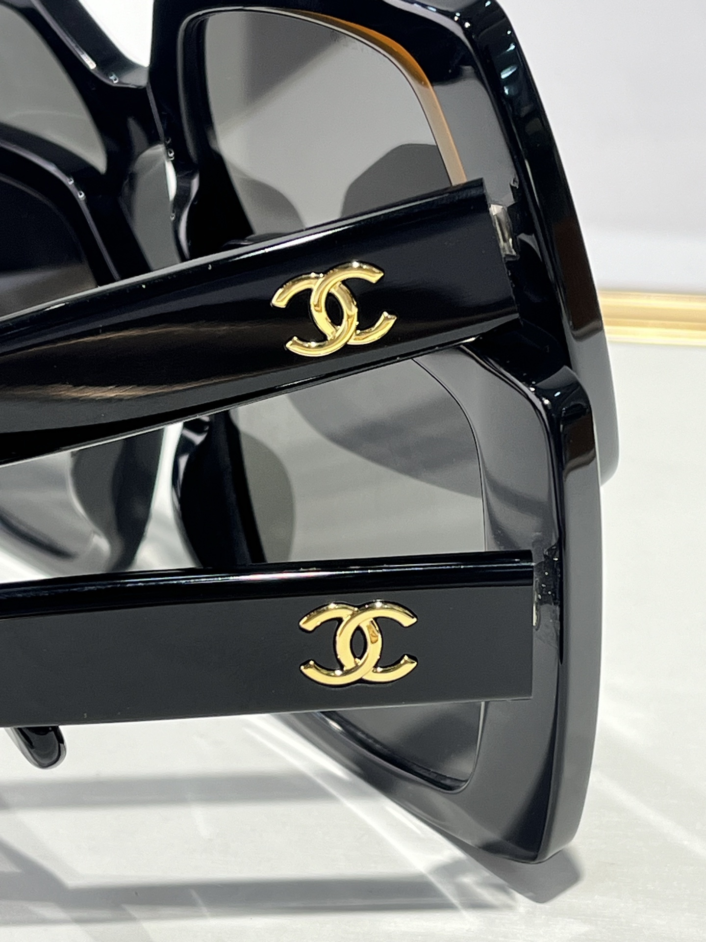  CHANEL
Mod9167
Size51-20-140

