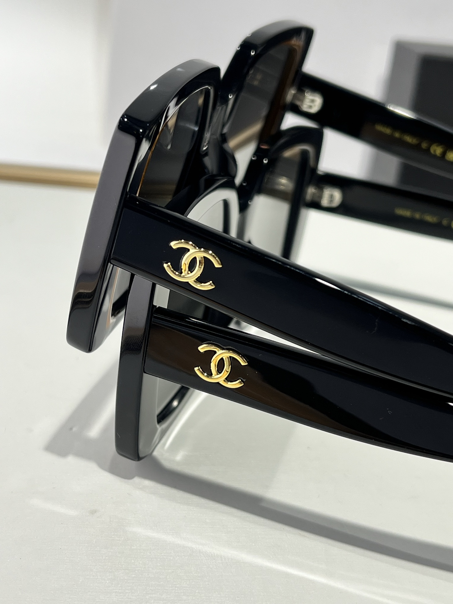  CHANEL
Mod9167
Size51-20-140

