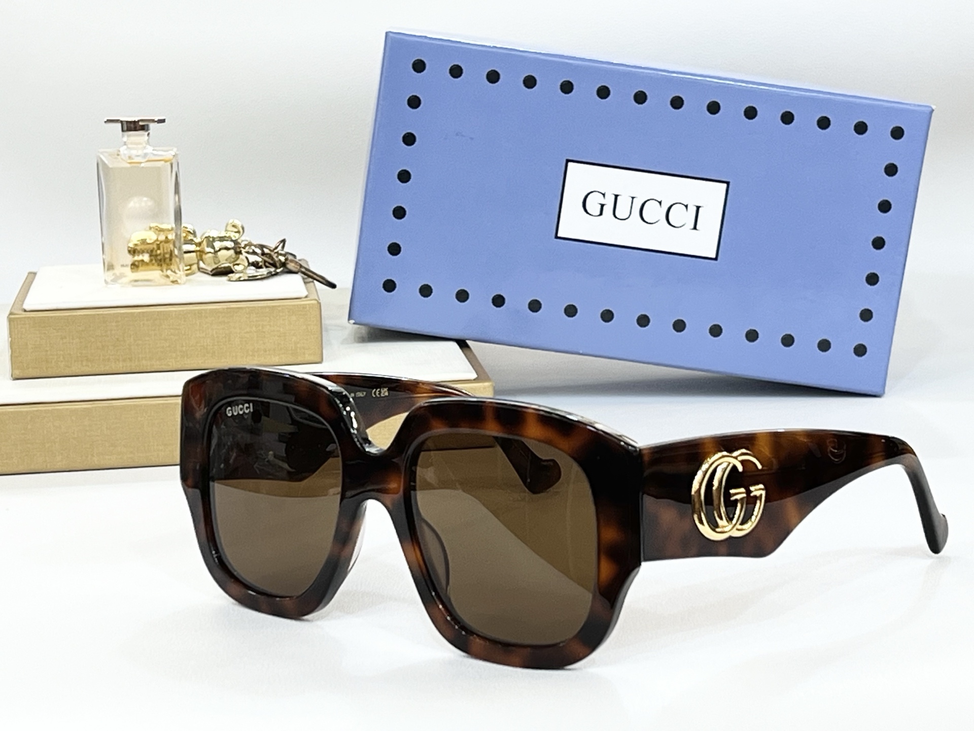  GUCC*
MODEL：GG1546S
SIZE：53口20-145

