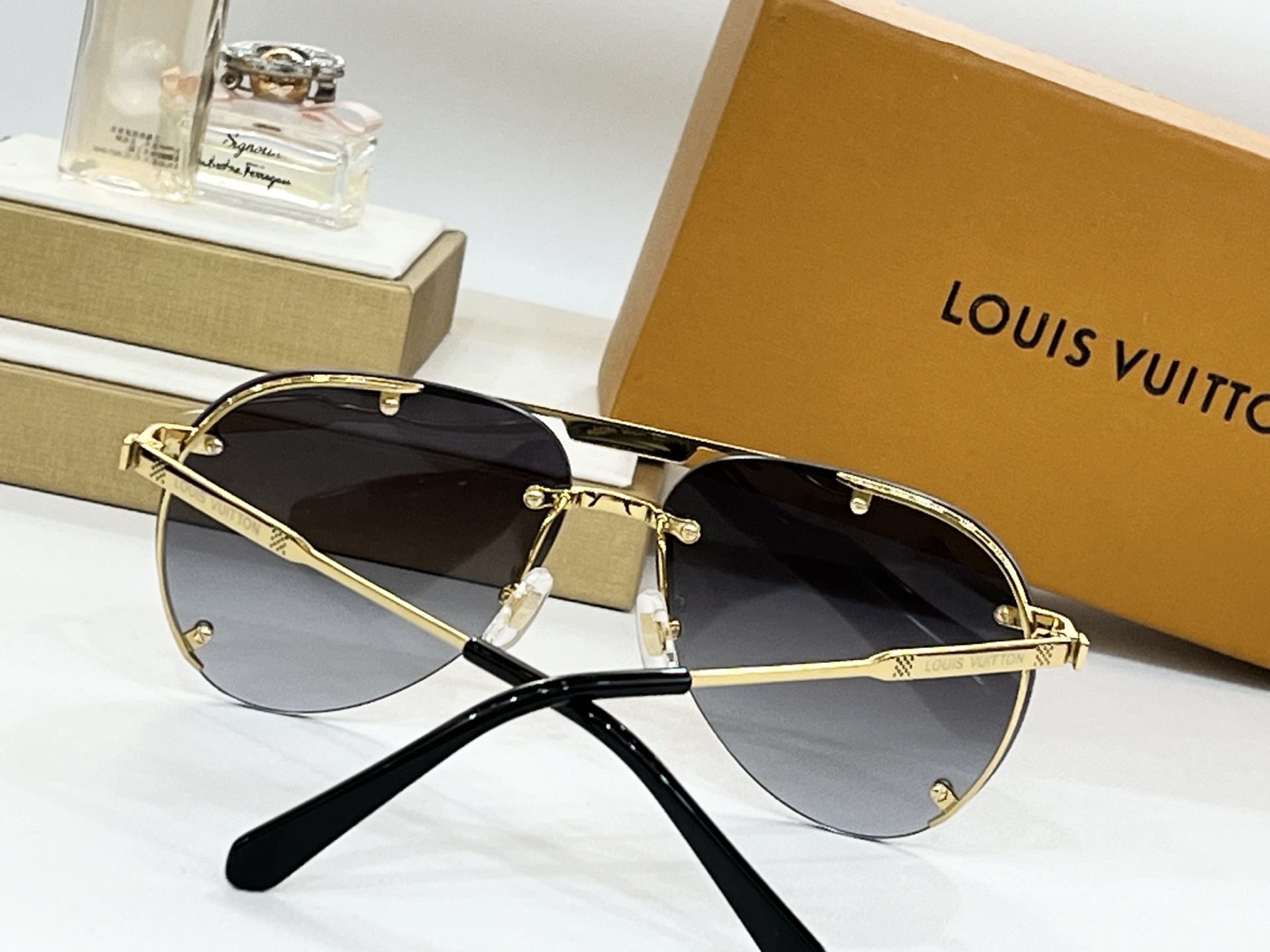  LOUIS*
ModZ1306
Size61-14-145
