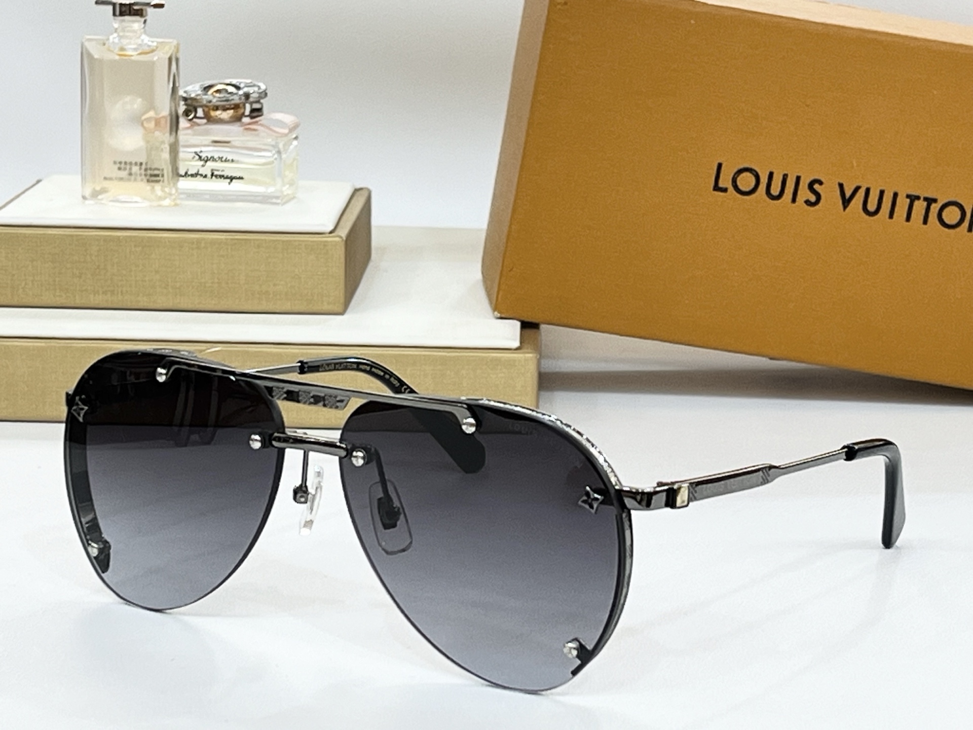  LOUIS*
ModZ1306
Size61-14-145
