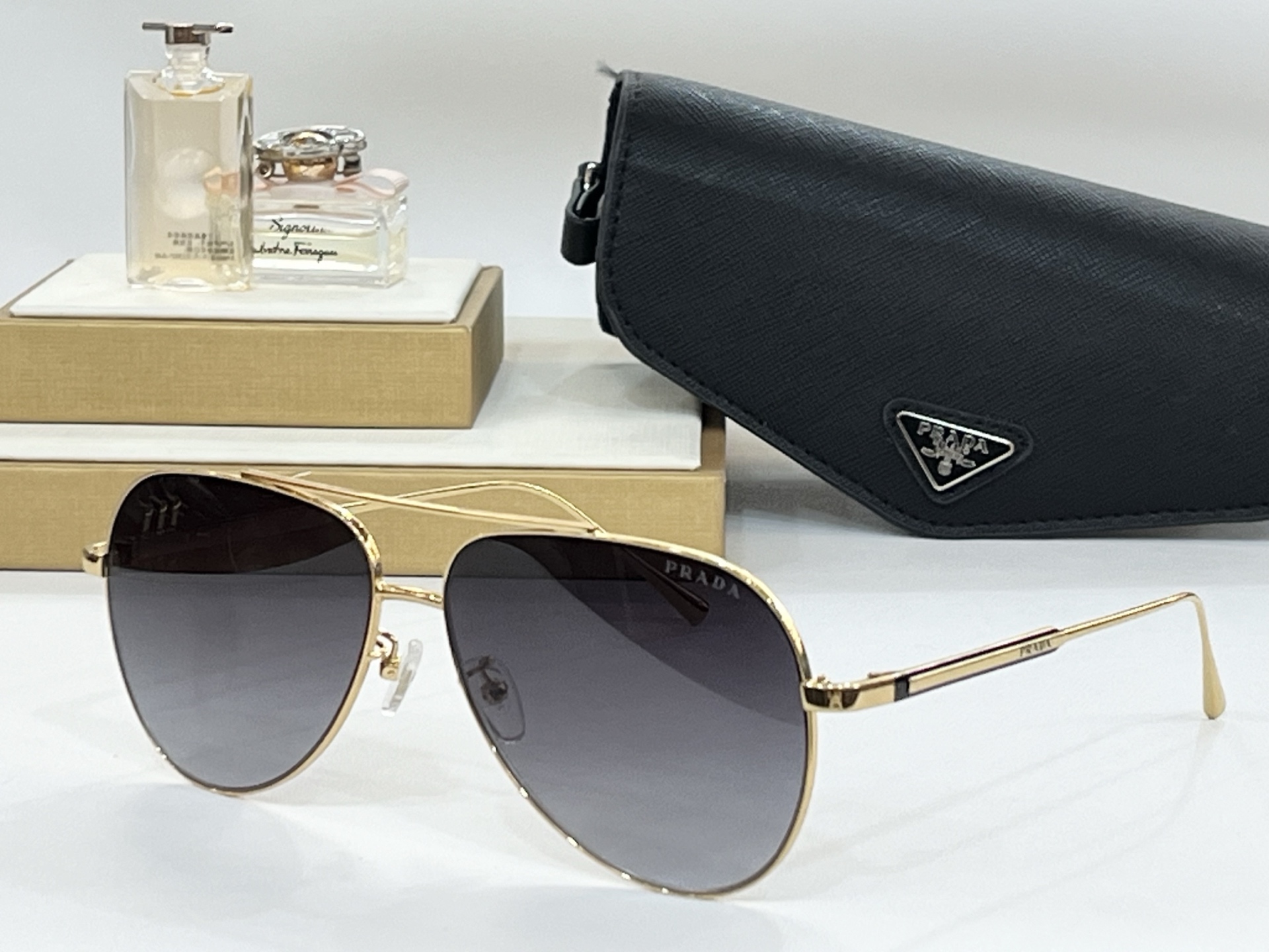  PRADA
ModPR165
Size61-14-145
