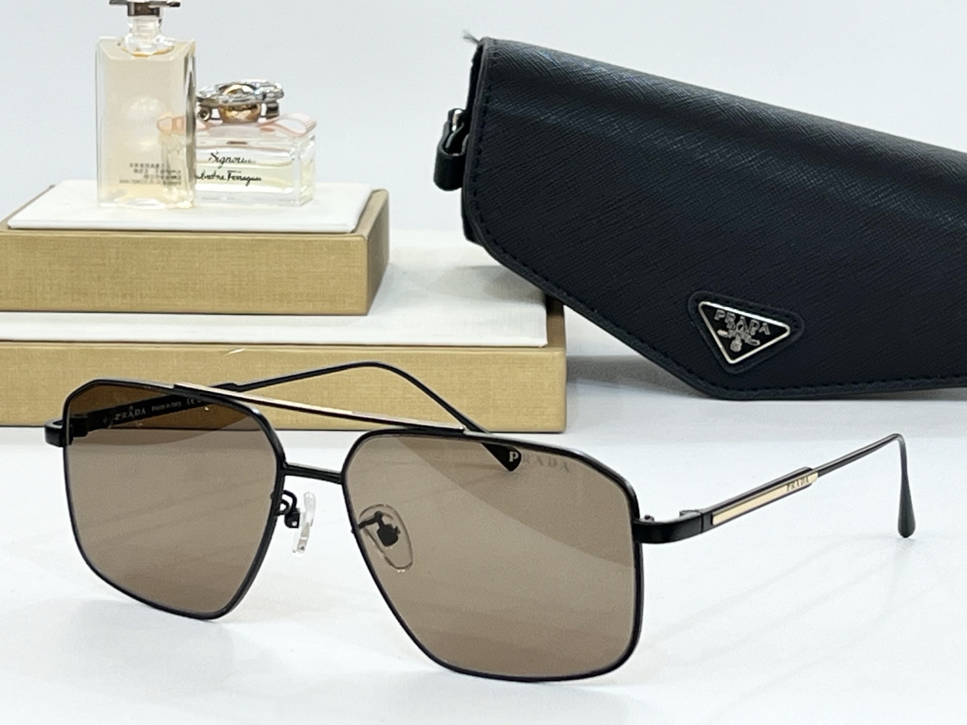  PRADA
ModPR166
Size60-15-145
