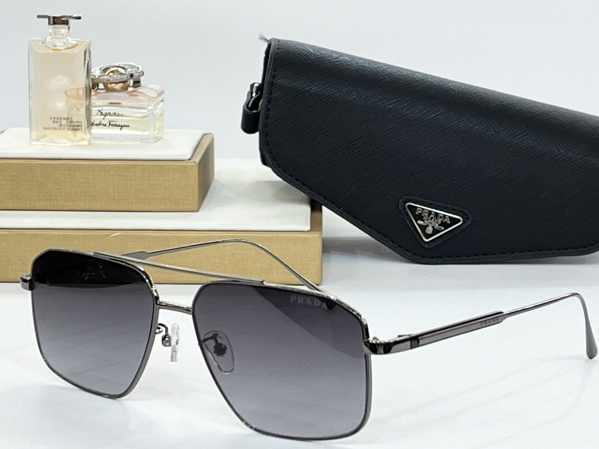  PRADA
ModPR166
Size60-15-145
