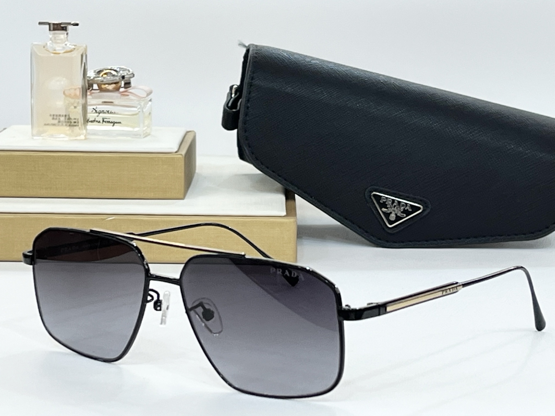  PRADA
ModPR166
Size60-15-145
