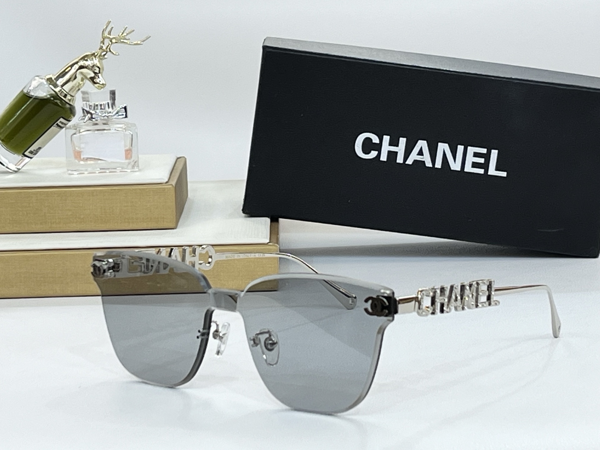  CHAN*
ModA95094
Size139-0–142
